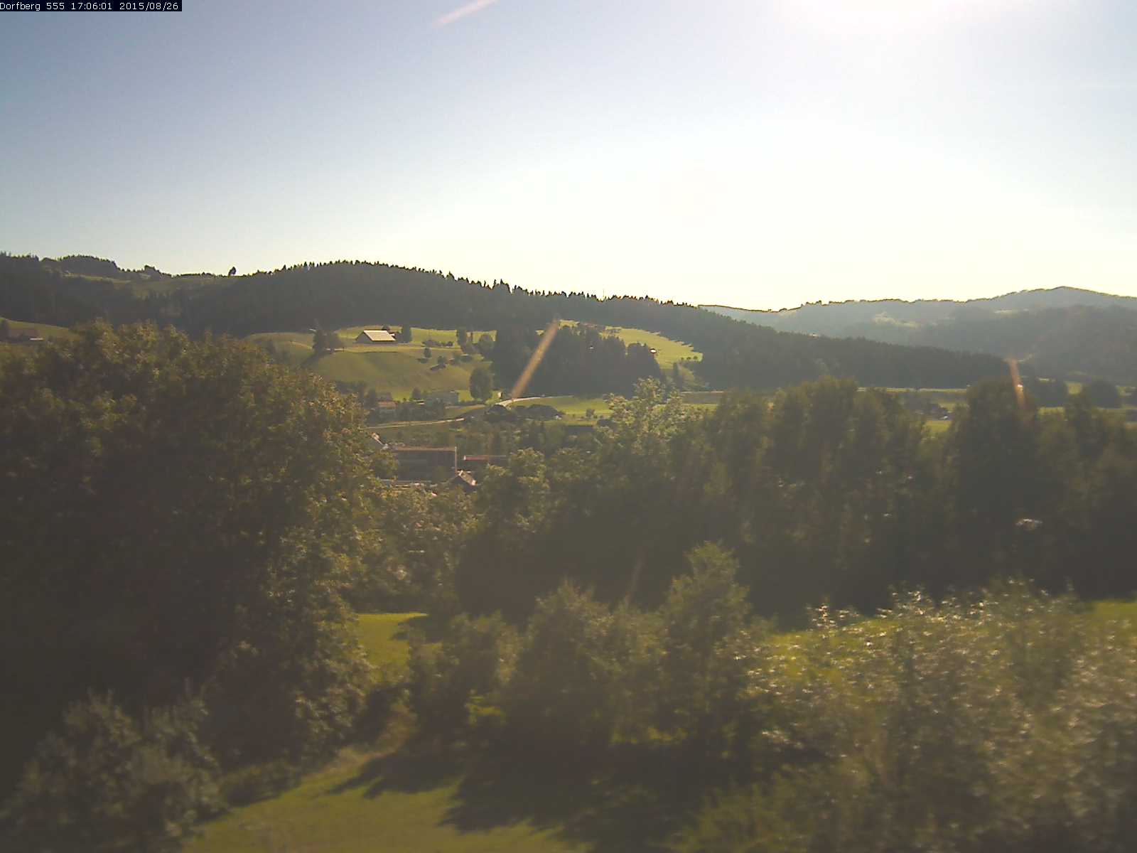 Webcam-Bild: Aussicht vom Dorfberg in Langnau 20150826-170601