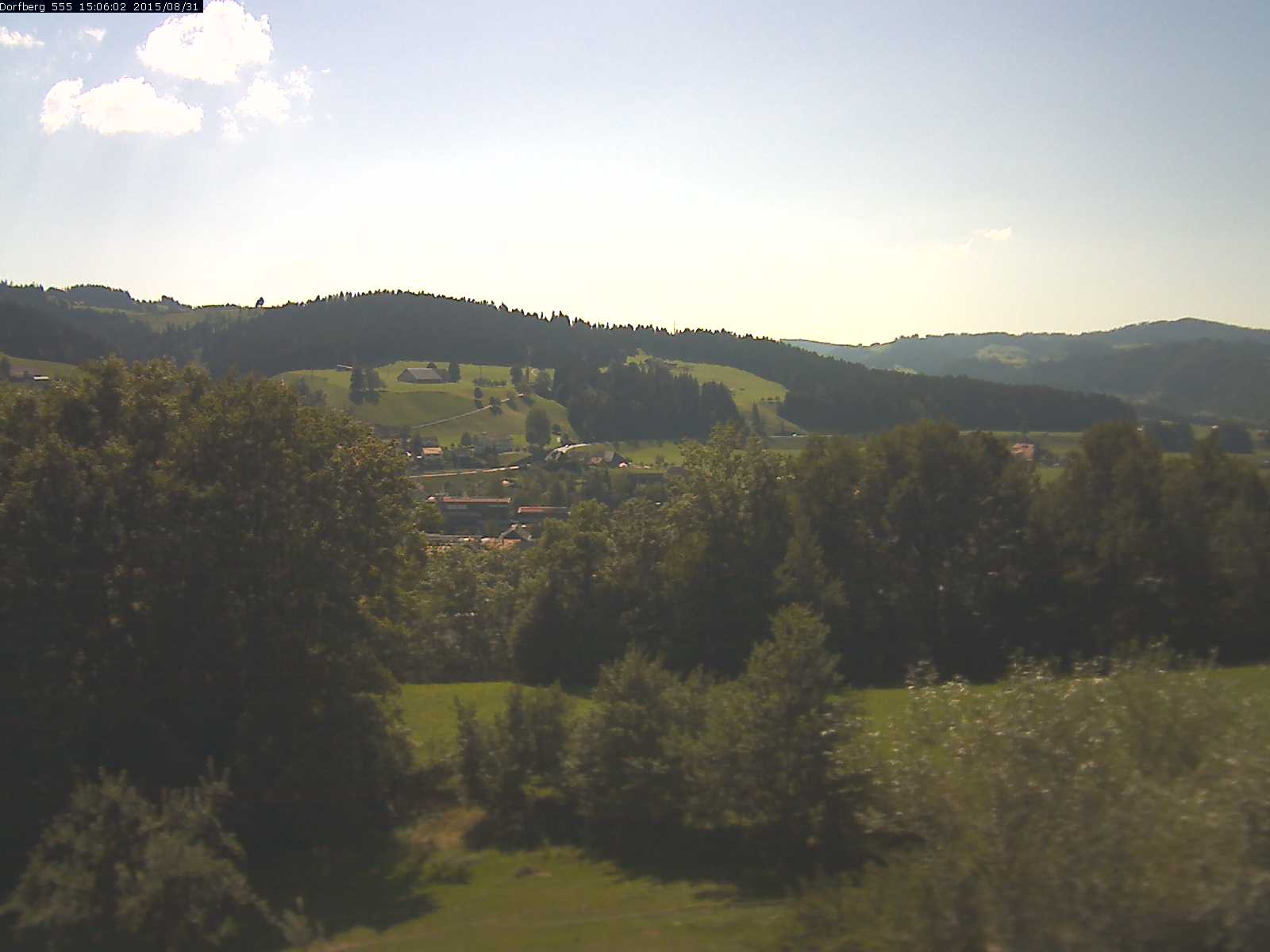 Webcam-Bild: Aussicht vom Dorfberg in Langnau 20150831-150601