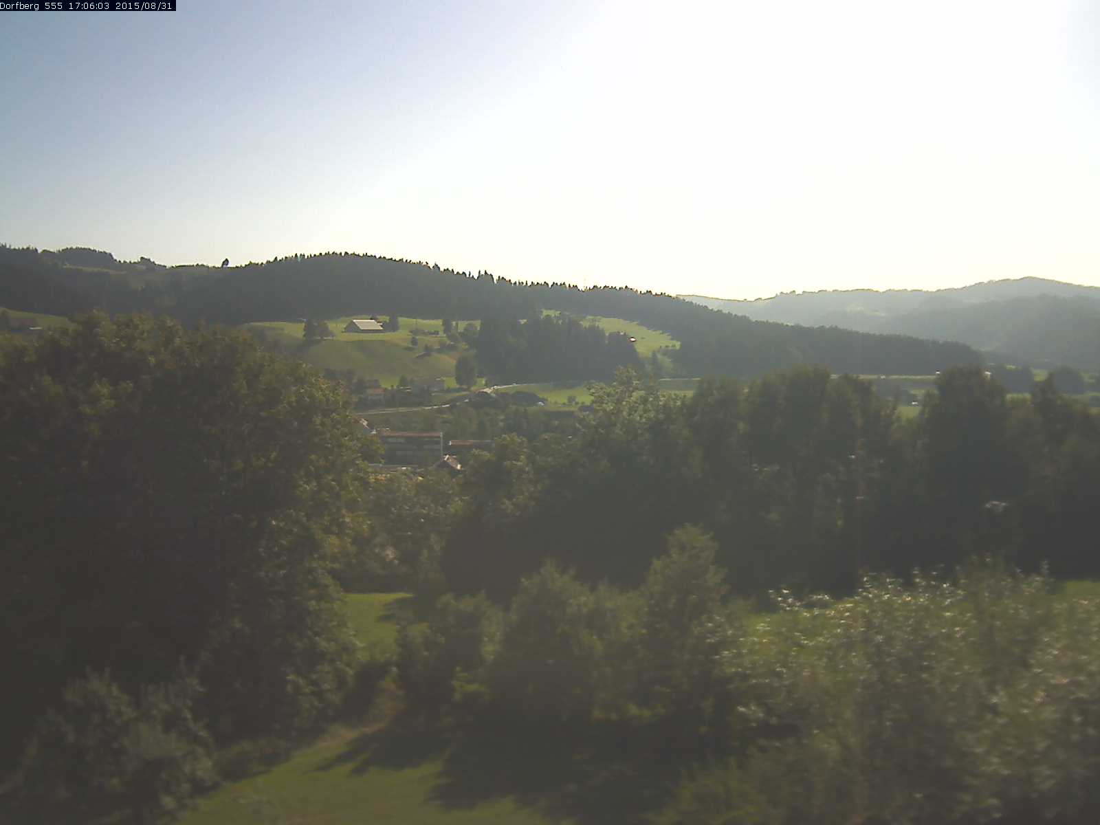 Webcam-Bild: Aussicht vom Dorfberg in Langnau 20150831-170601