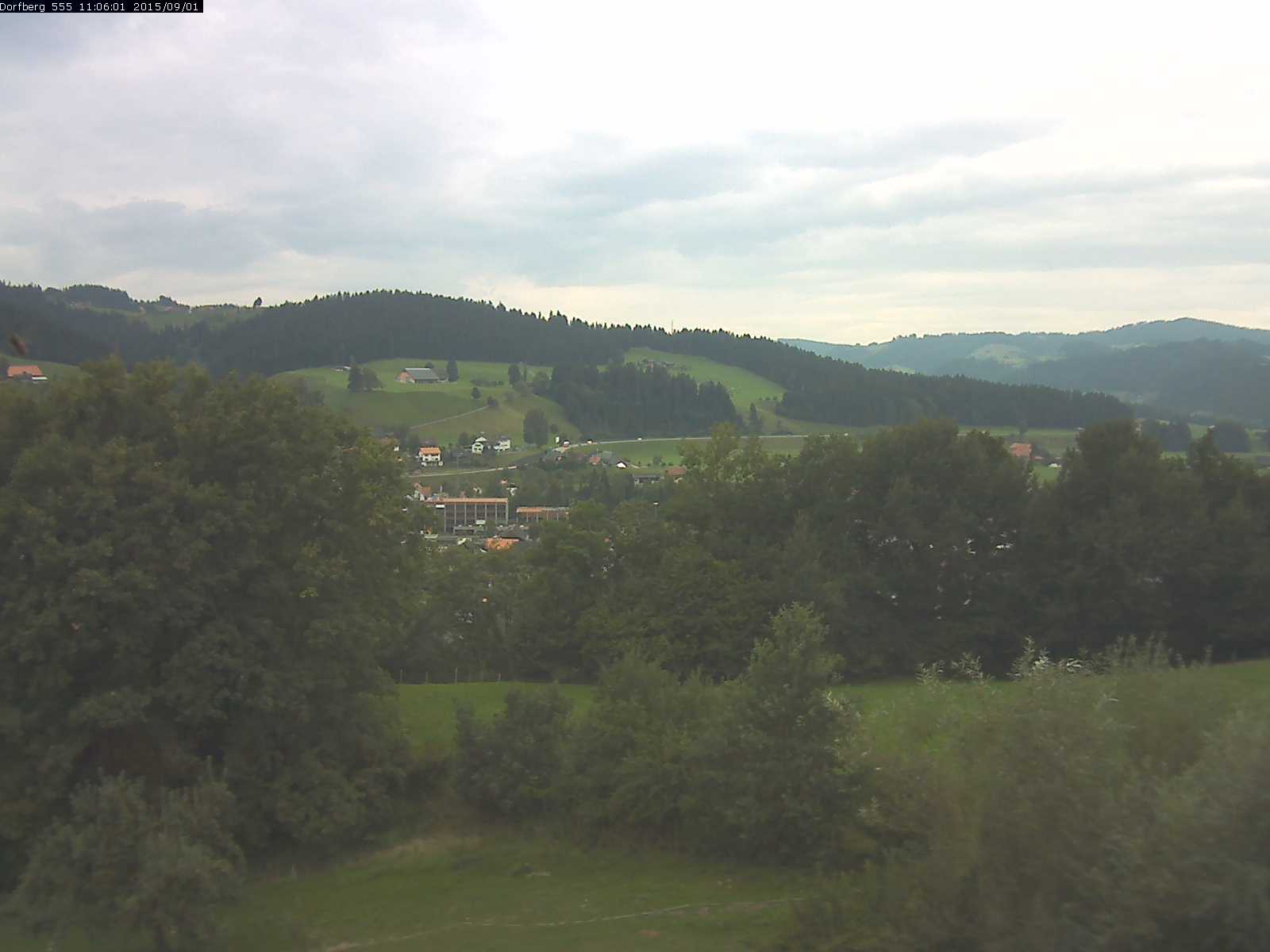 Webcam-Bild: Aussicht vom Dorfberg in Langnau 20150901-110601