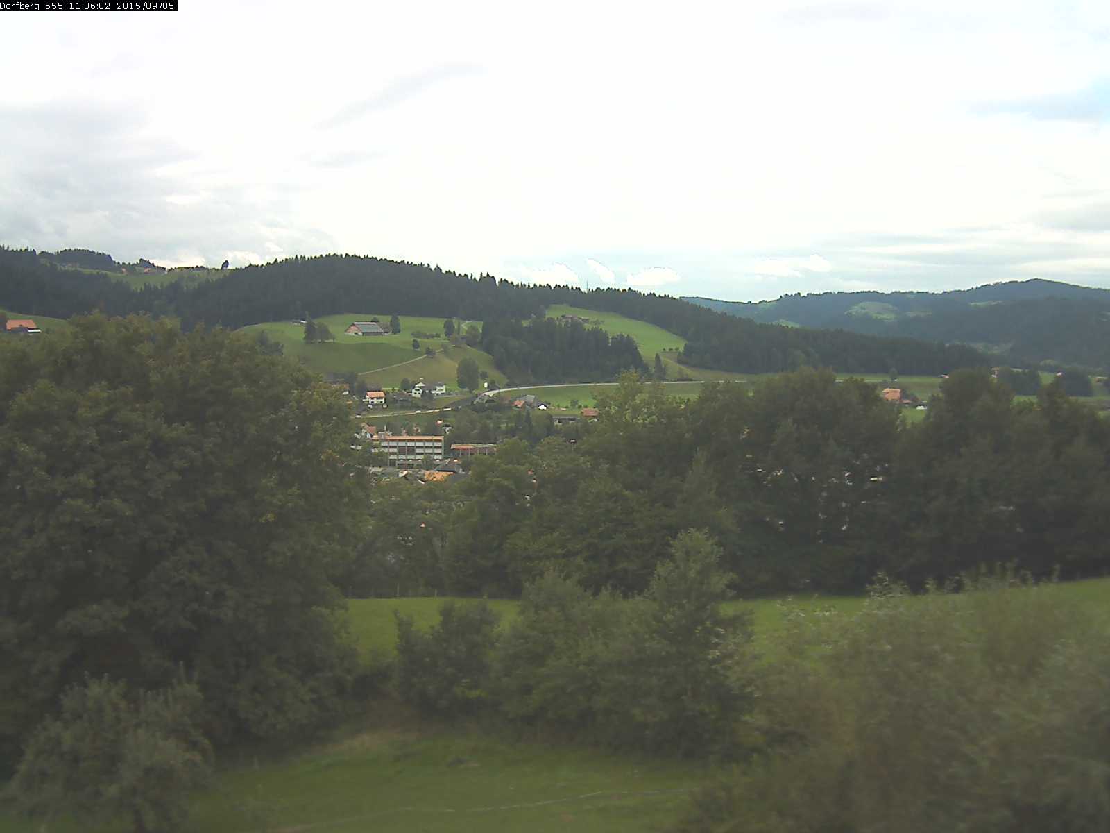 Webcam-Bild: Aussicht vom Dorfberg in Langnau 20150905-110601