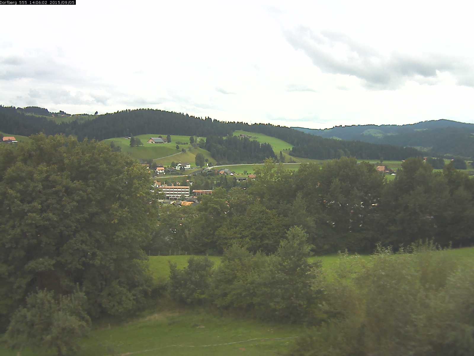 Webcam-Bild: Aussicht vom Dorfberg in Langnau 20150905-140601