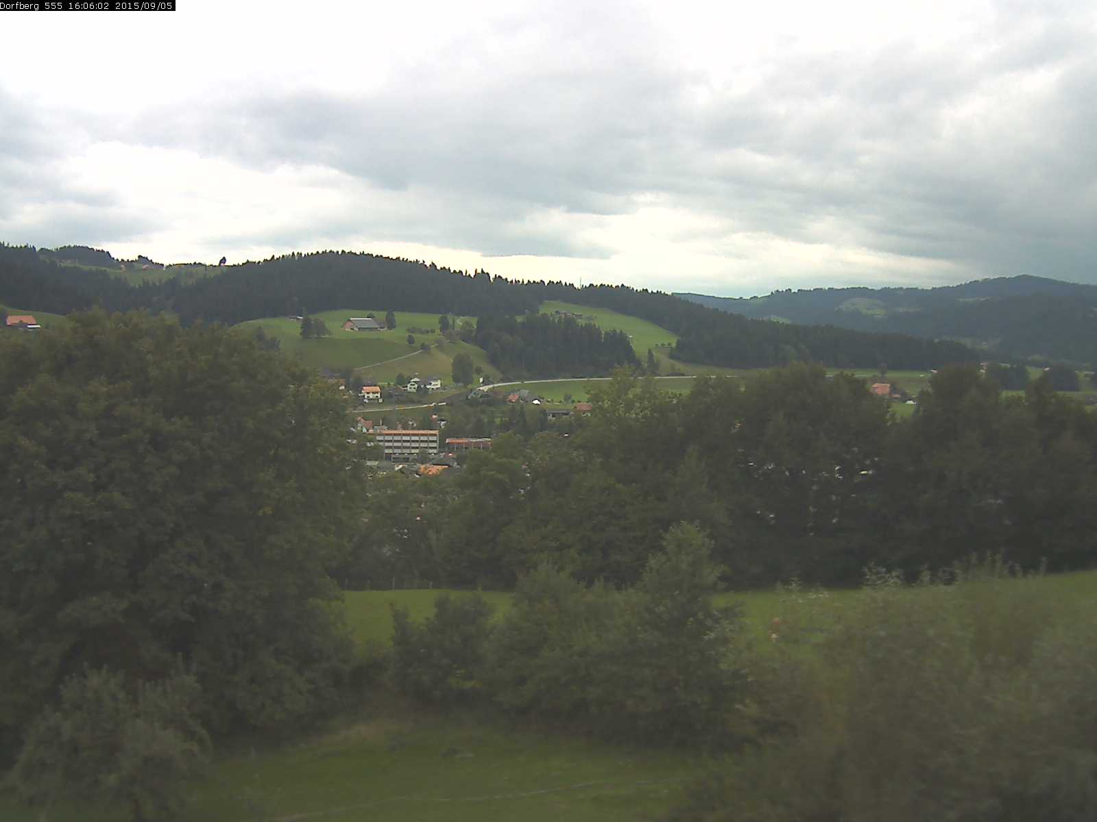 Webcam-Bild: Aussicht vom Dorfberg in Langnau 20150905-160601