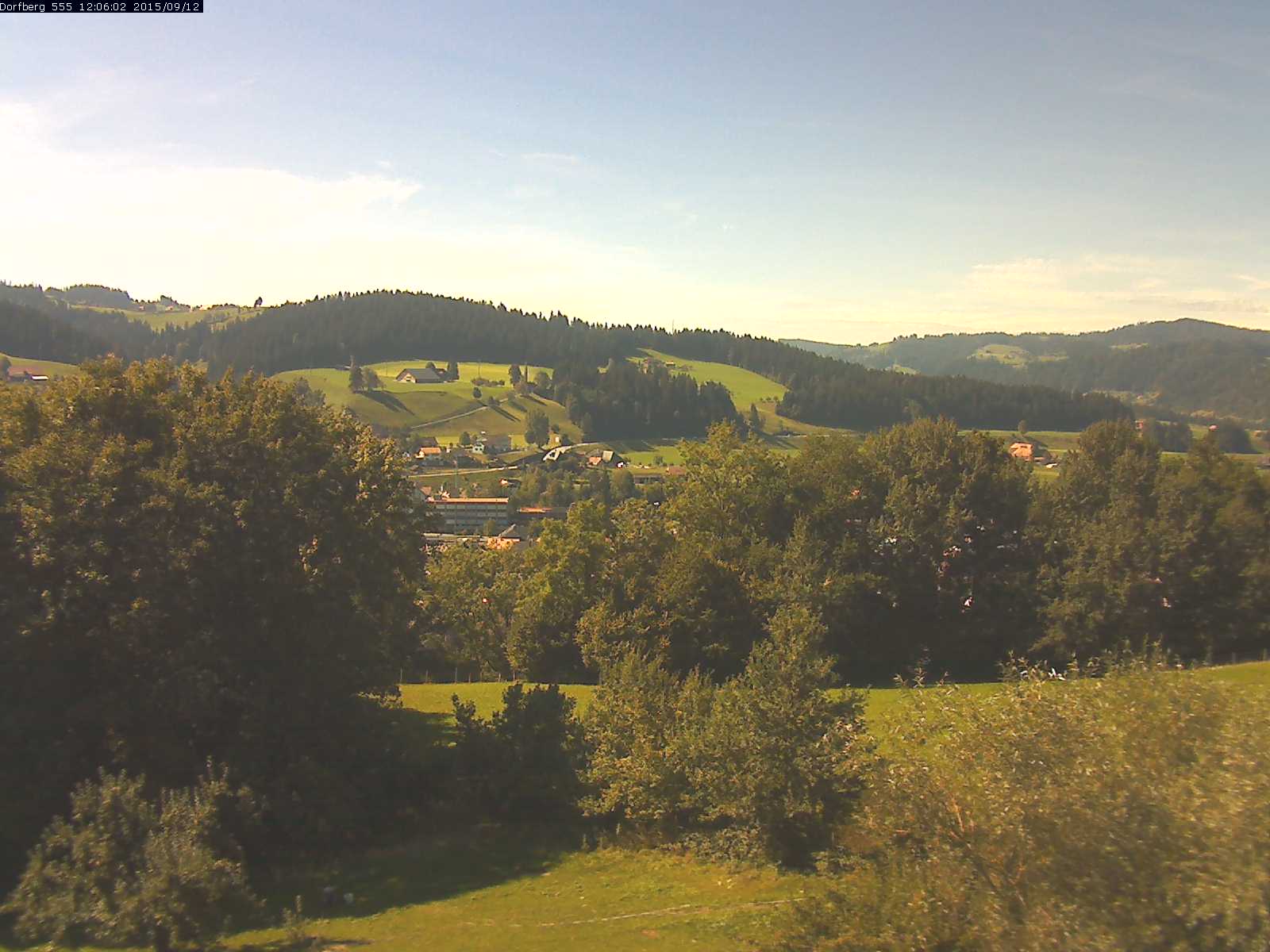 Webcam-Bild: Aussicht vom Dorfberg in Langnau 20150912-120601