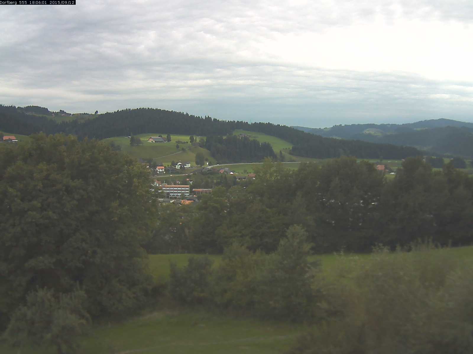 Webcam-Bild: Aussicht vom Dorfberg in Langnau 20150912-180601