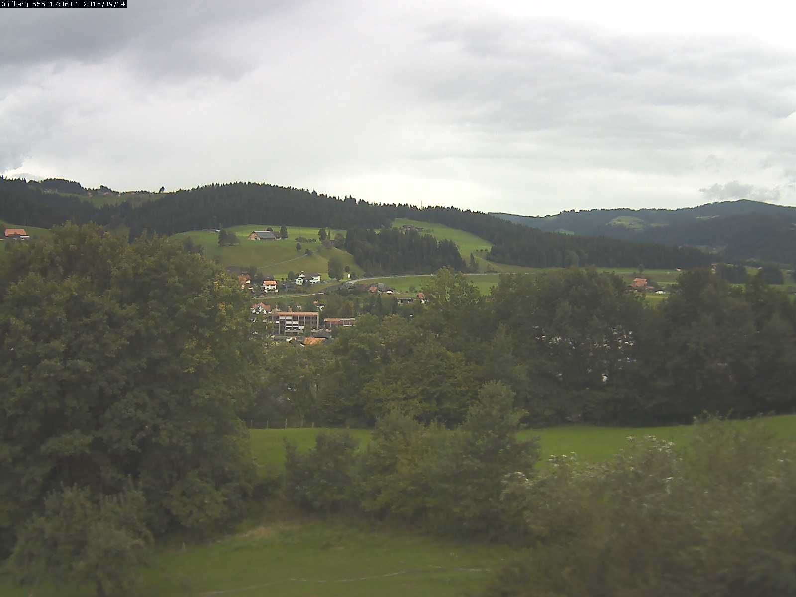 Webcam-Bild: Aussicht vom Dorfberg in Langnau 20150914-170601