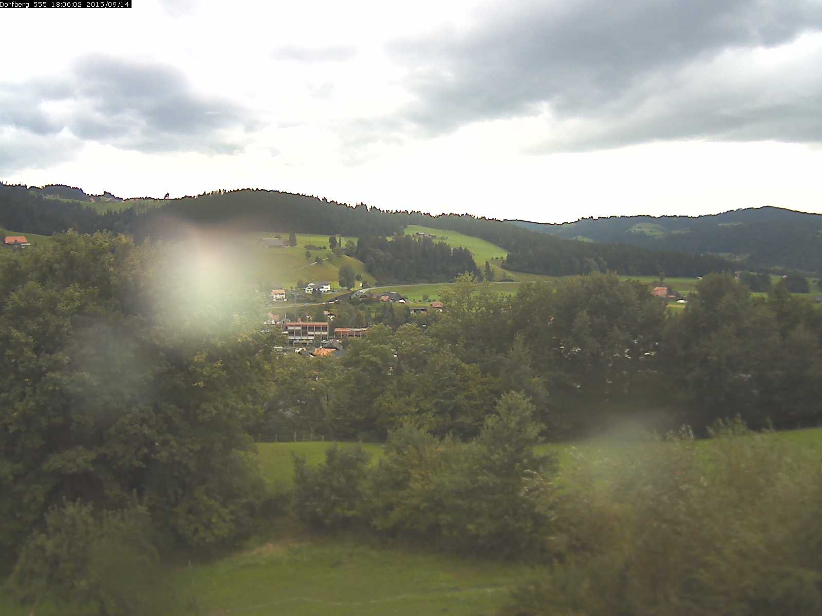 Webcam-Bild: Aussicht vom Dorfberg in Langnau 20150914-180601