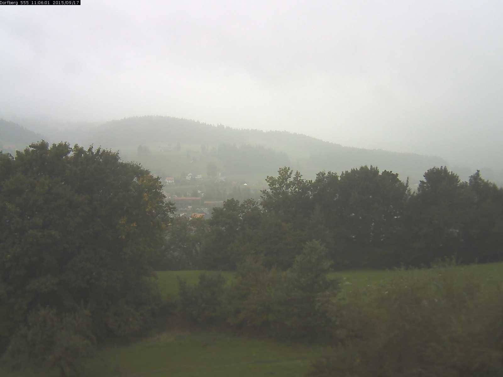Webcam-Bild: Aussicht vom Dorfberg in Langnau 20150917-110601
