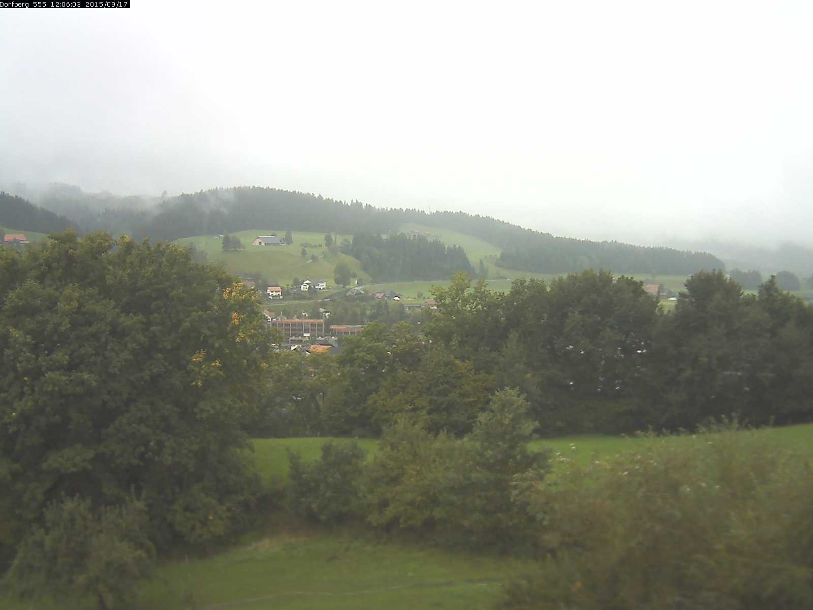 Webcam-Bild: Aussicht vom Dorfberg in Langnau 20150917-120601