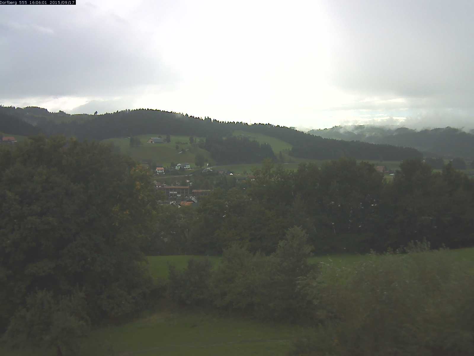 Webcam-Bild: Aussicht vom Dorfberg in Langnau 20150917-160601