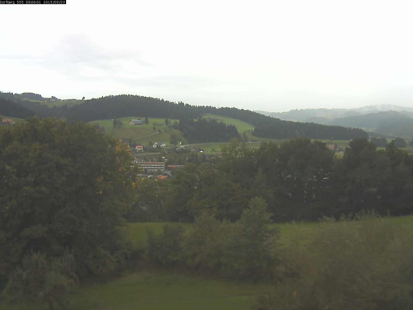 Webcam-Bild: Aussicht vom Dorfberg in Langnau 20150923-090601