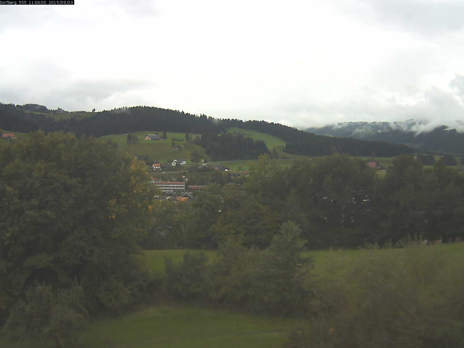 Webcam-Bild: Aussicht vom Dorfberg in Langnau 20150923-110601