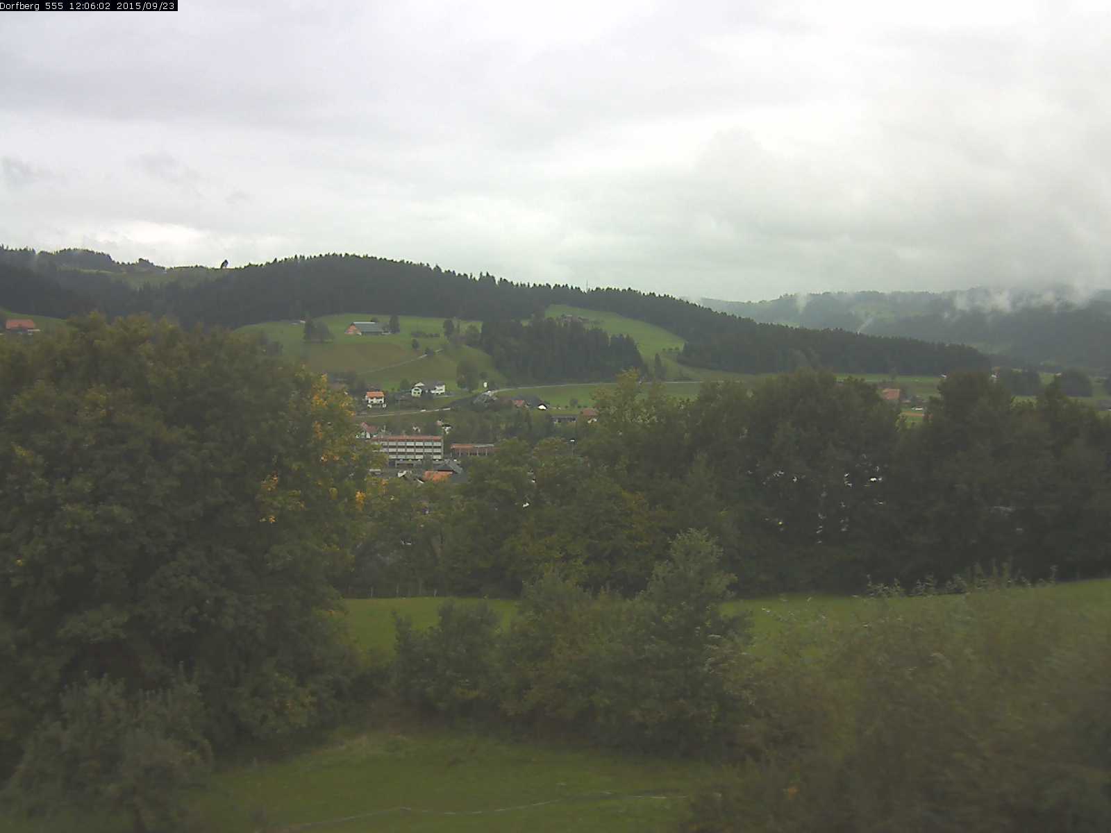Webcam-Bild: Aussicht vom Dorfberg in Langnau 20150923-120601
