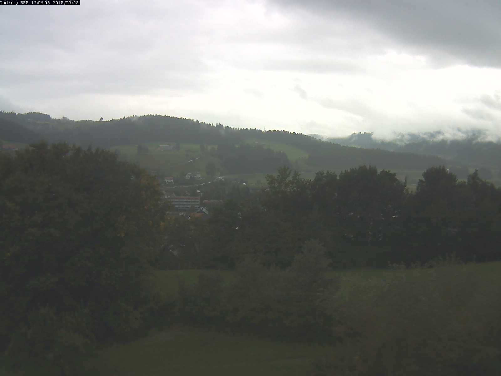 Webcam-Bild: Aussicht vom Dorfberg in Langnau 20150923-170601