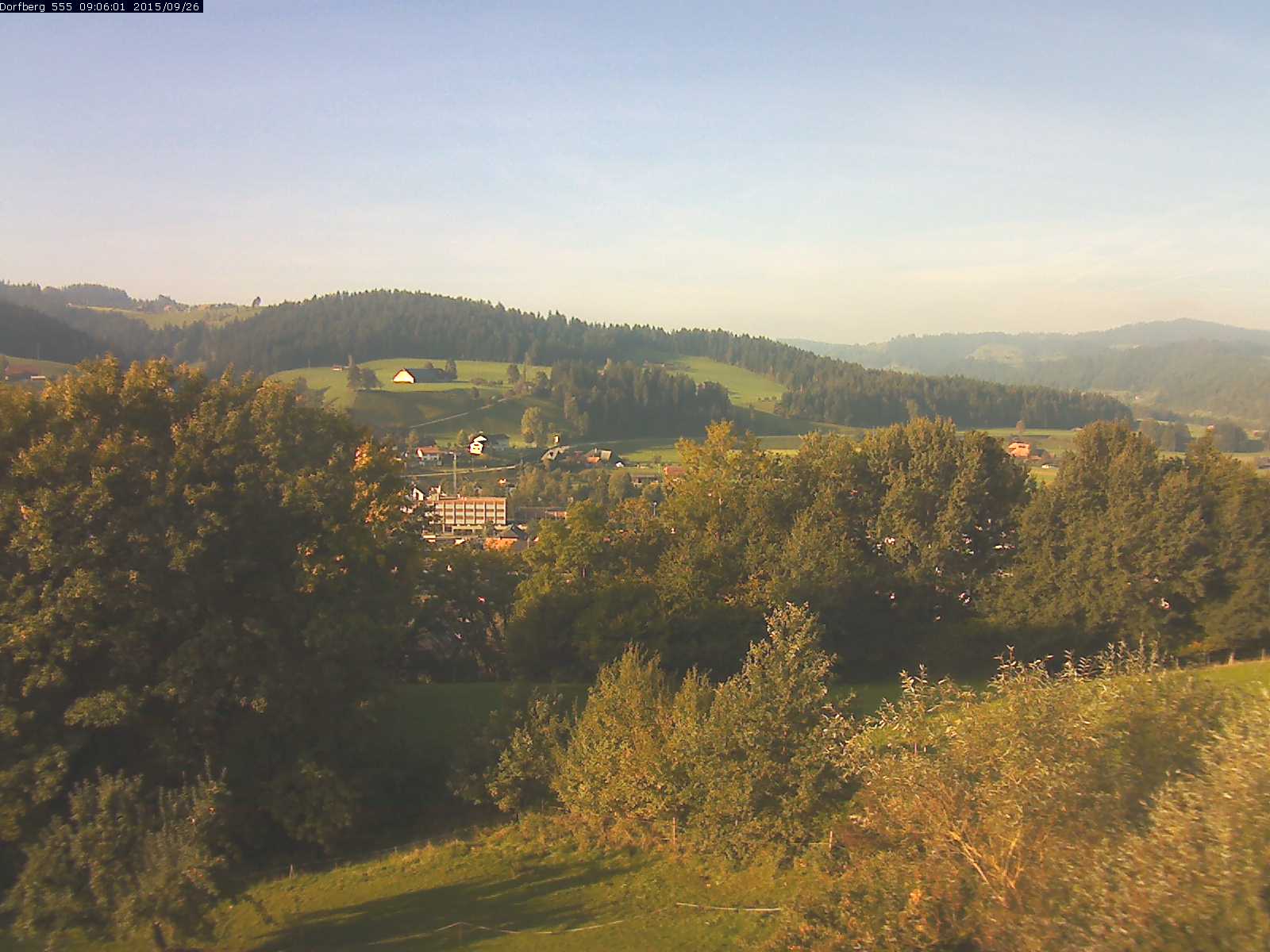 Webcam-Bild: Aussicht vom Dorfberg in Langnau 20150926-090601