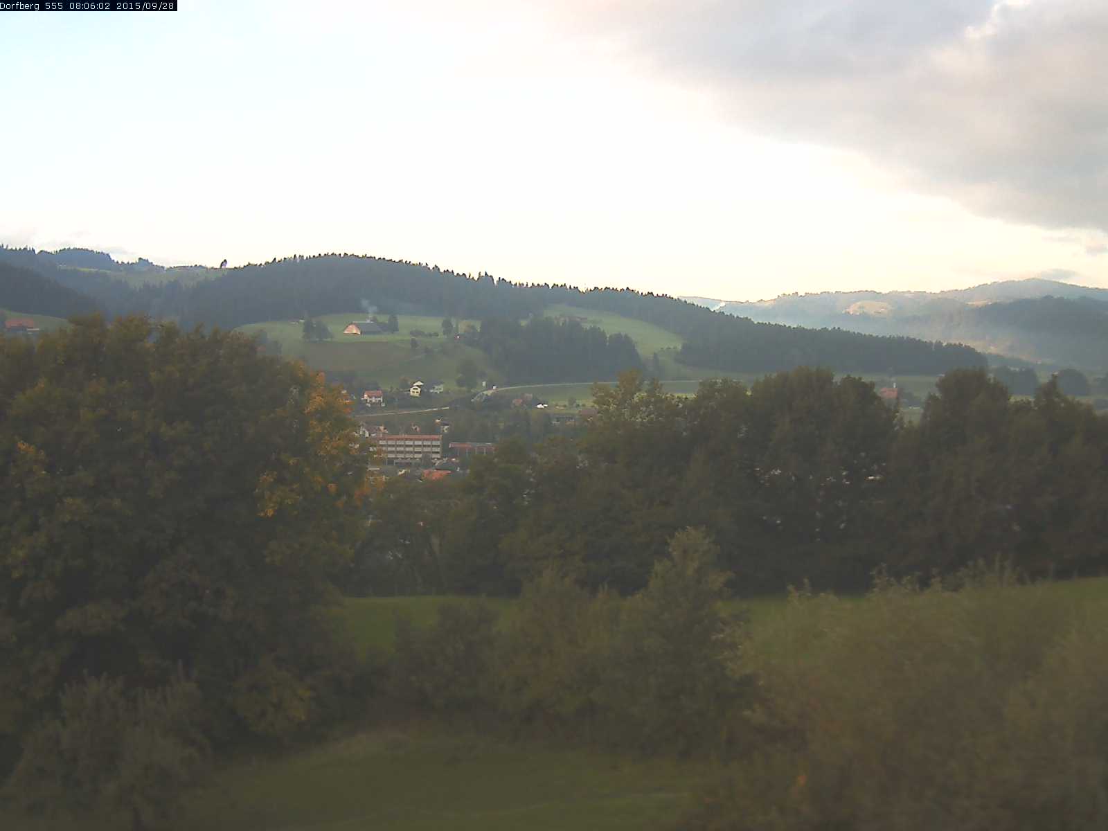 Webcam-Bild: Aussicht vom Dorfberg in Langnau 20150928-080601