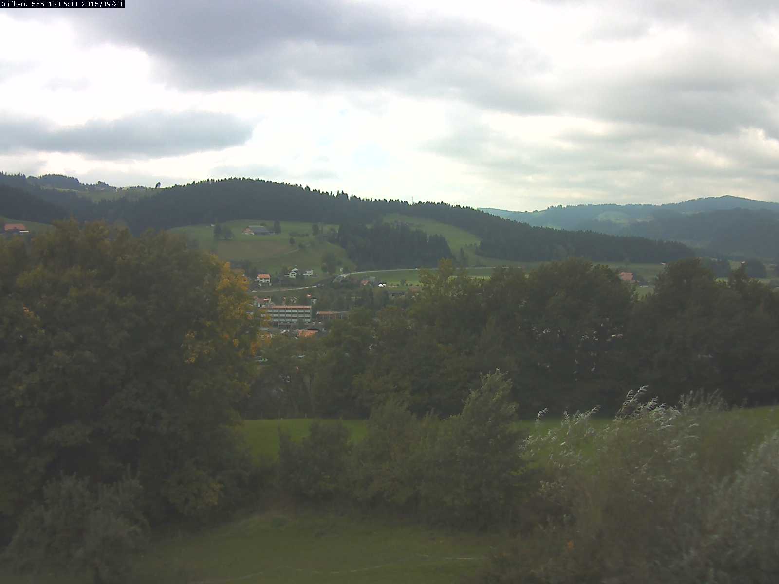 Webcam-Bild: Aussicht vom Dorfberg in Langnau 20150928-120601
