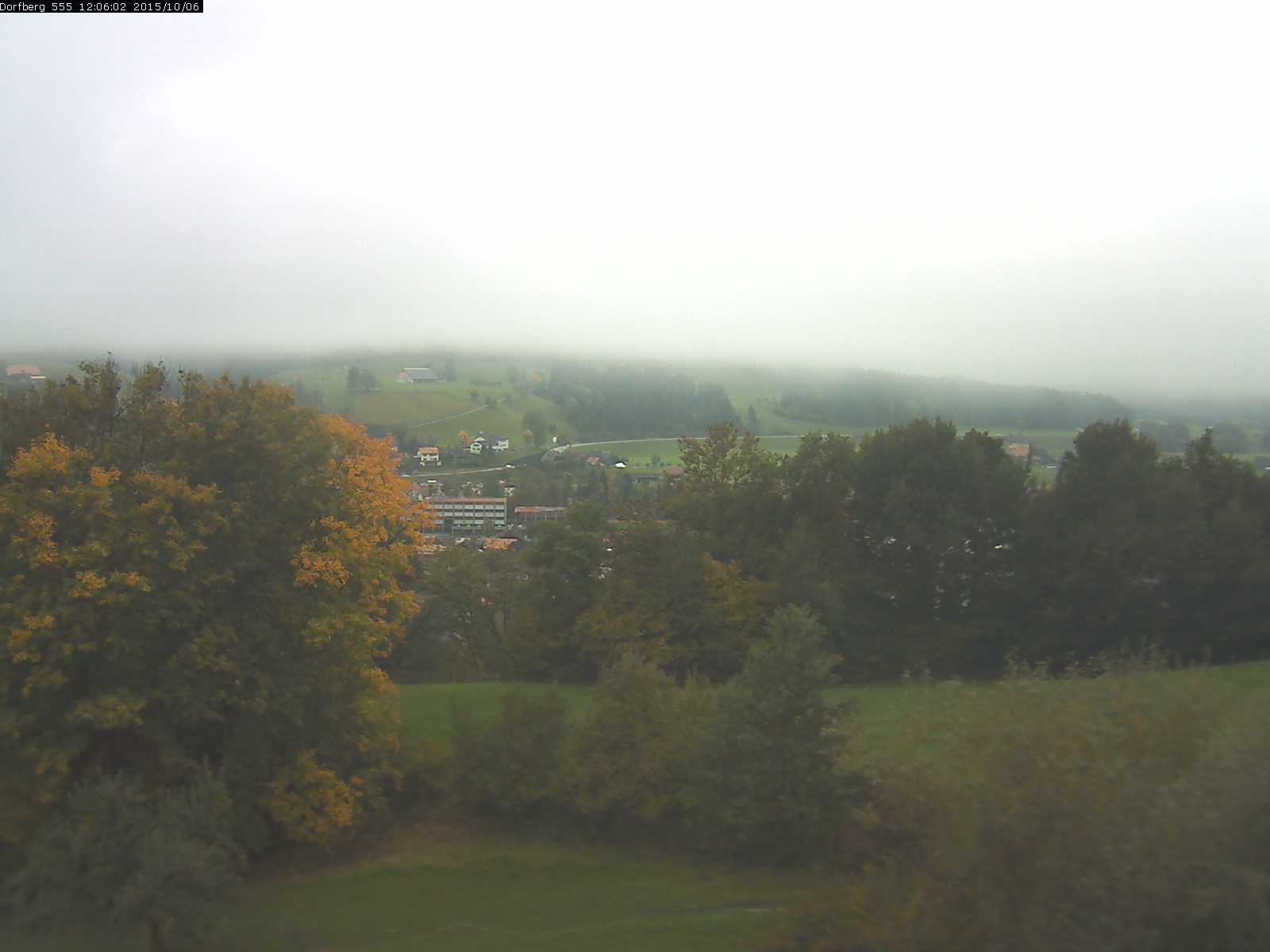 Webcam-Bild: Aussicht vom Dorfberg in Langnau 20151006-120601