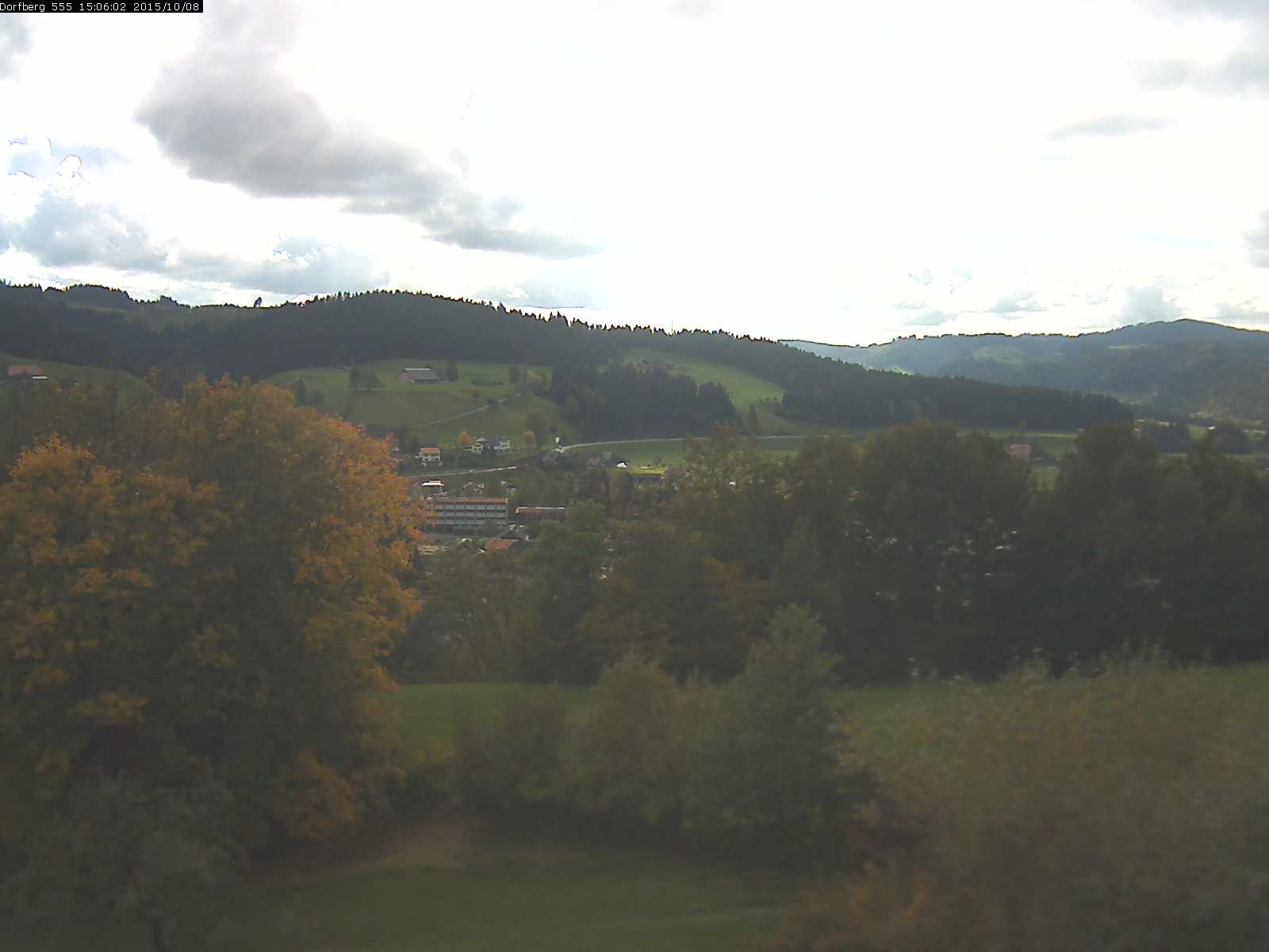 Webcam-Bild: Aussicht vom Dorfberg in Langnau 20151008-150602