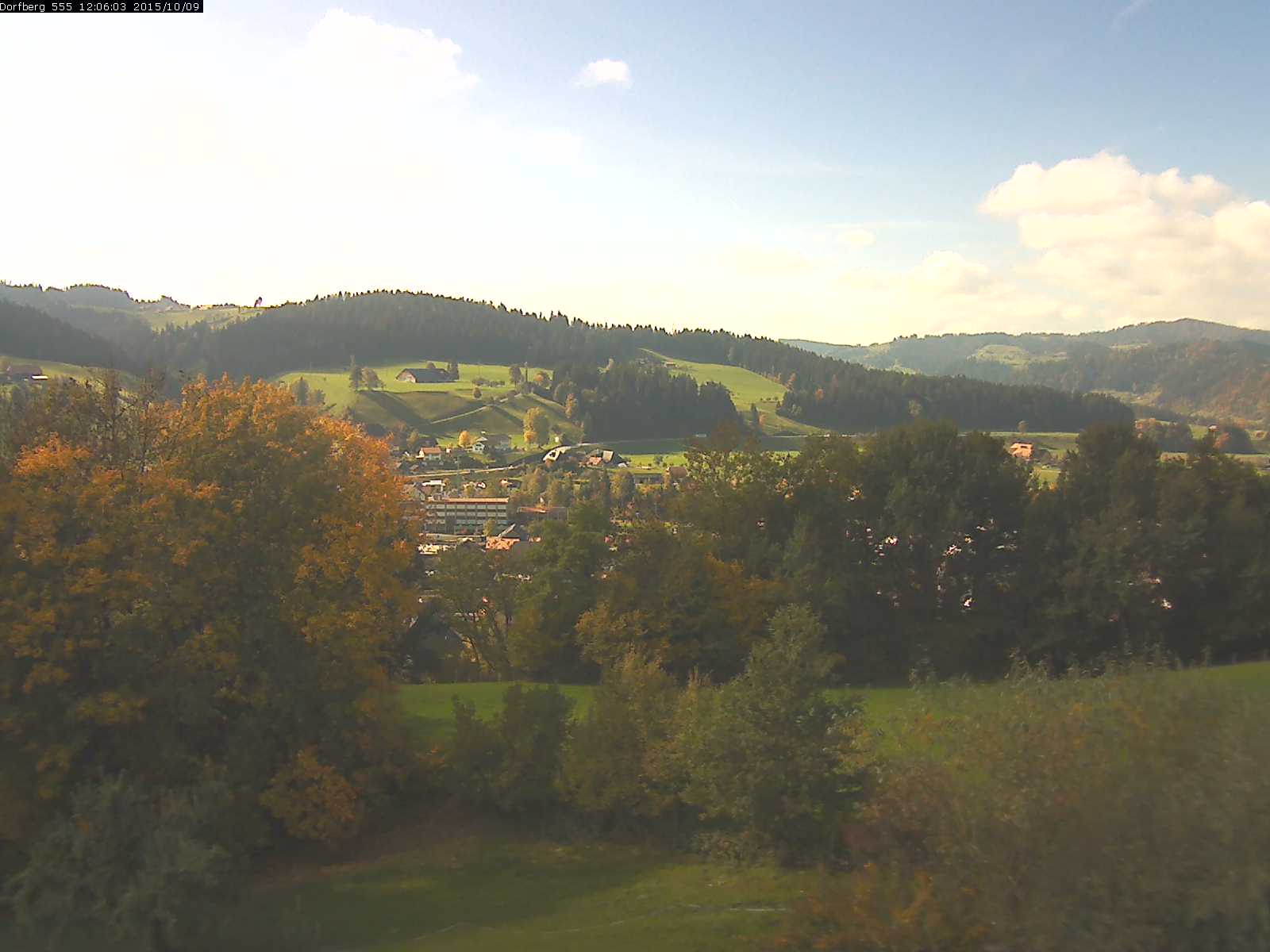 Webcam-Bild: Aussicht vom Dorfberg in Langnau 20151009-120601