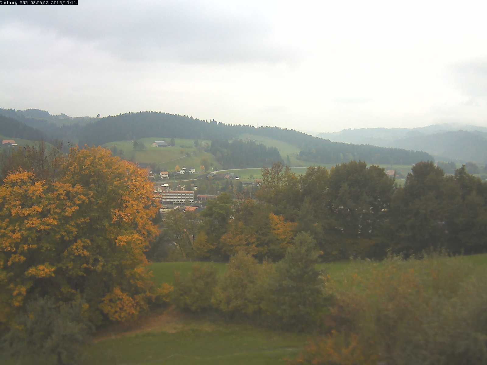 Webcam-Bild: Aussicht vom Dorfberg in Langnau 20151011-080601