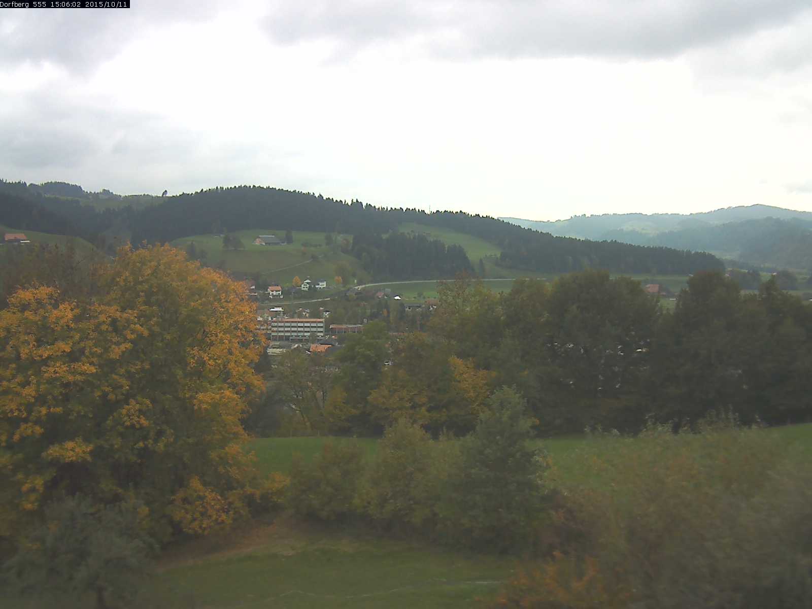 Webcam-Bild: Aussicht vom Dorfberg in Langnau 20151011-150601