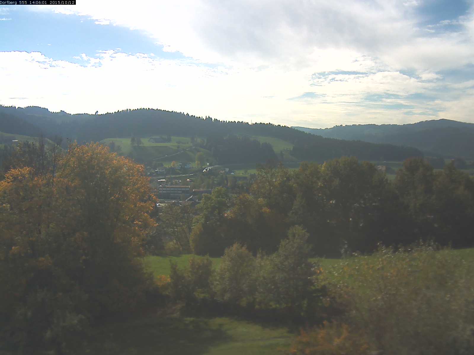 Webcam-Bild: Aussicht vom Dorfberg in Langnau 20151012-140601