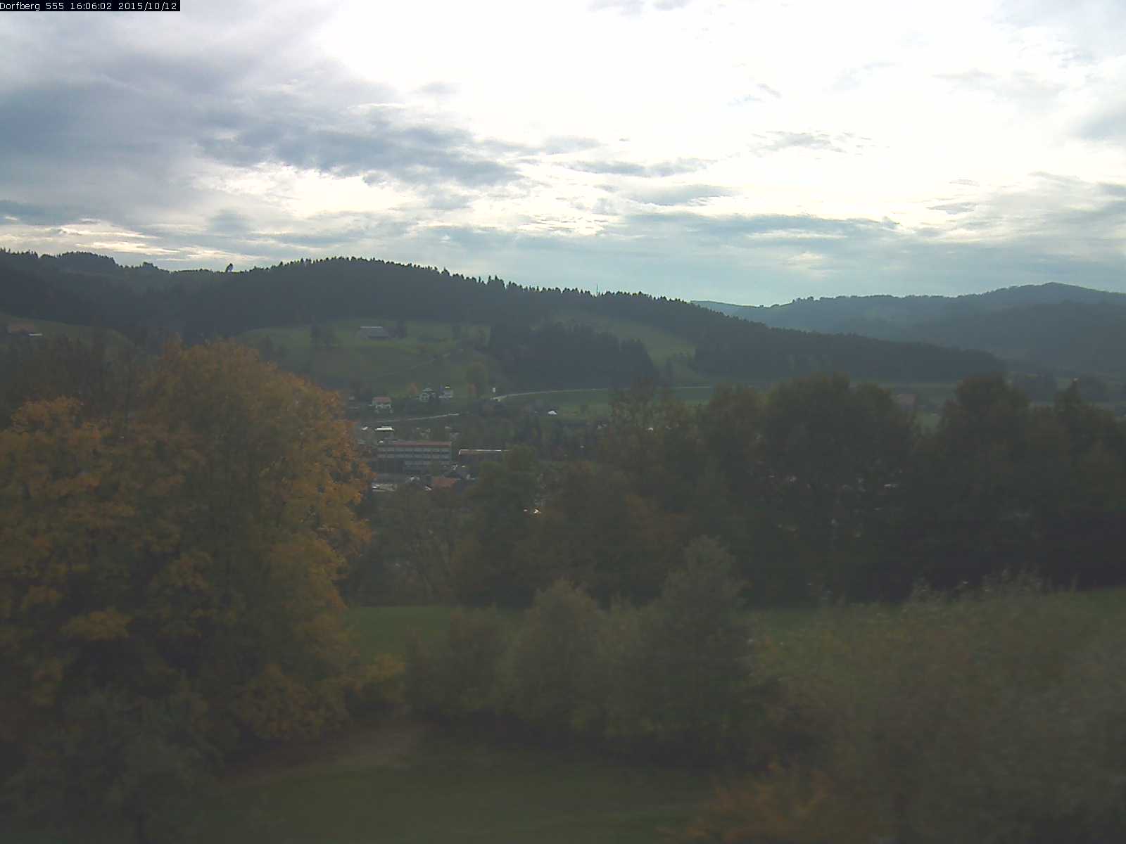 Webcam-Bild: Aussicht vom Dorfberg in Langnau 20151012-160601