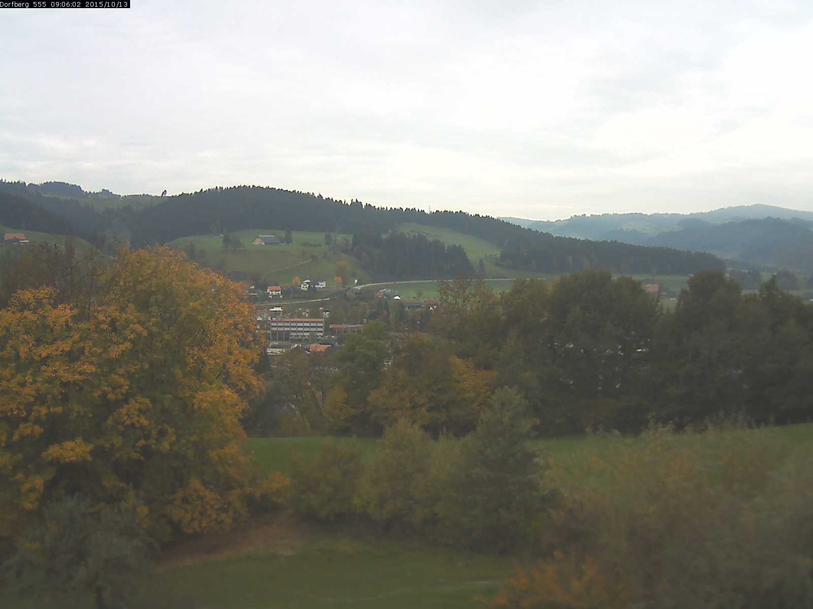 Webcam-Bild: Aussicht vom Dorfberg in Langnau 20151013-090601