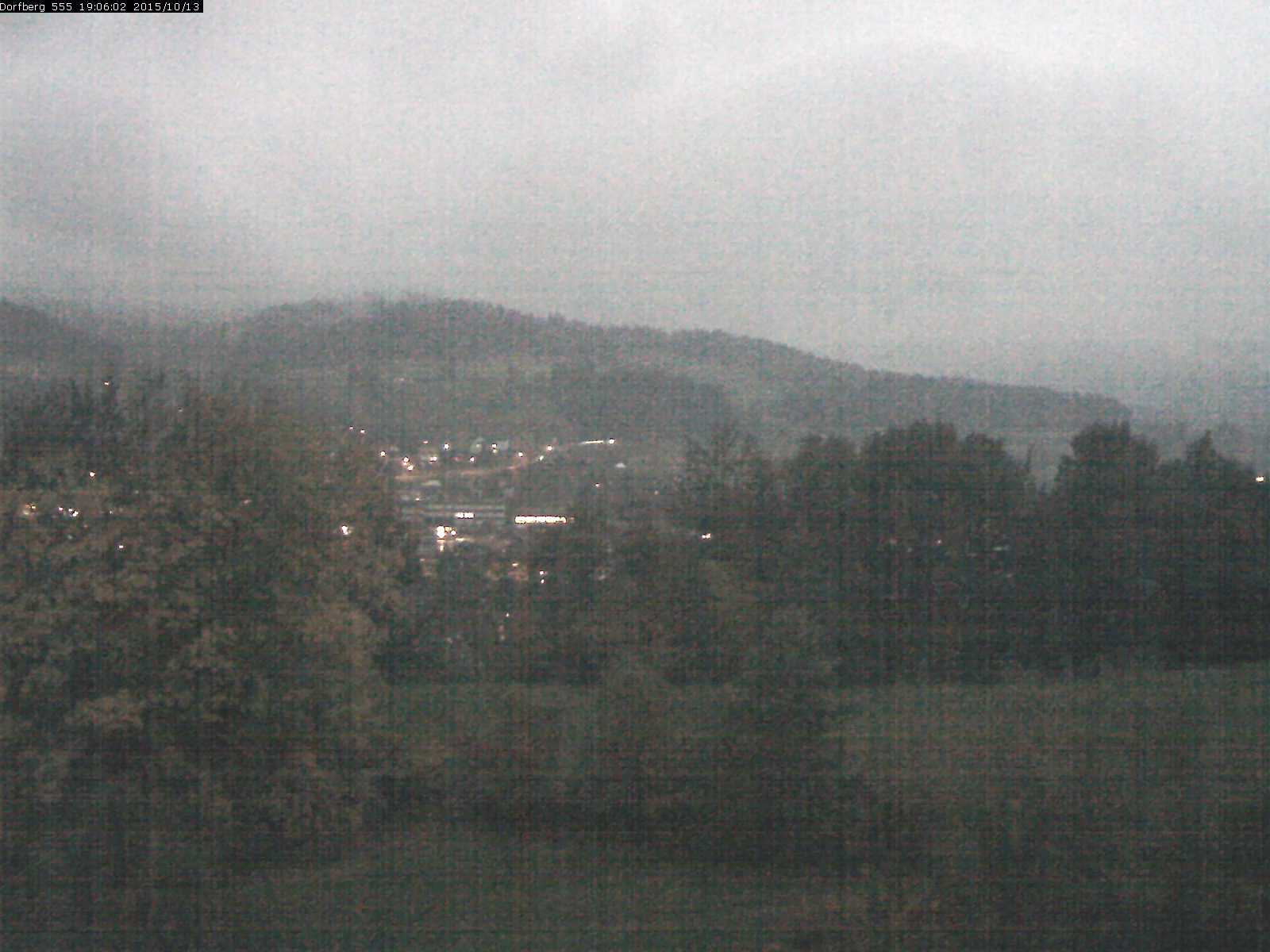 Webcam-Bild: Aussicht vom Dorfberg in Langnau 20151013-190601