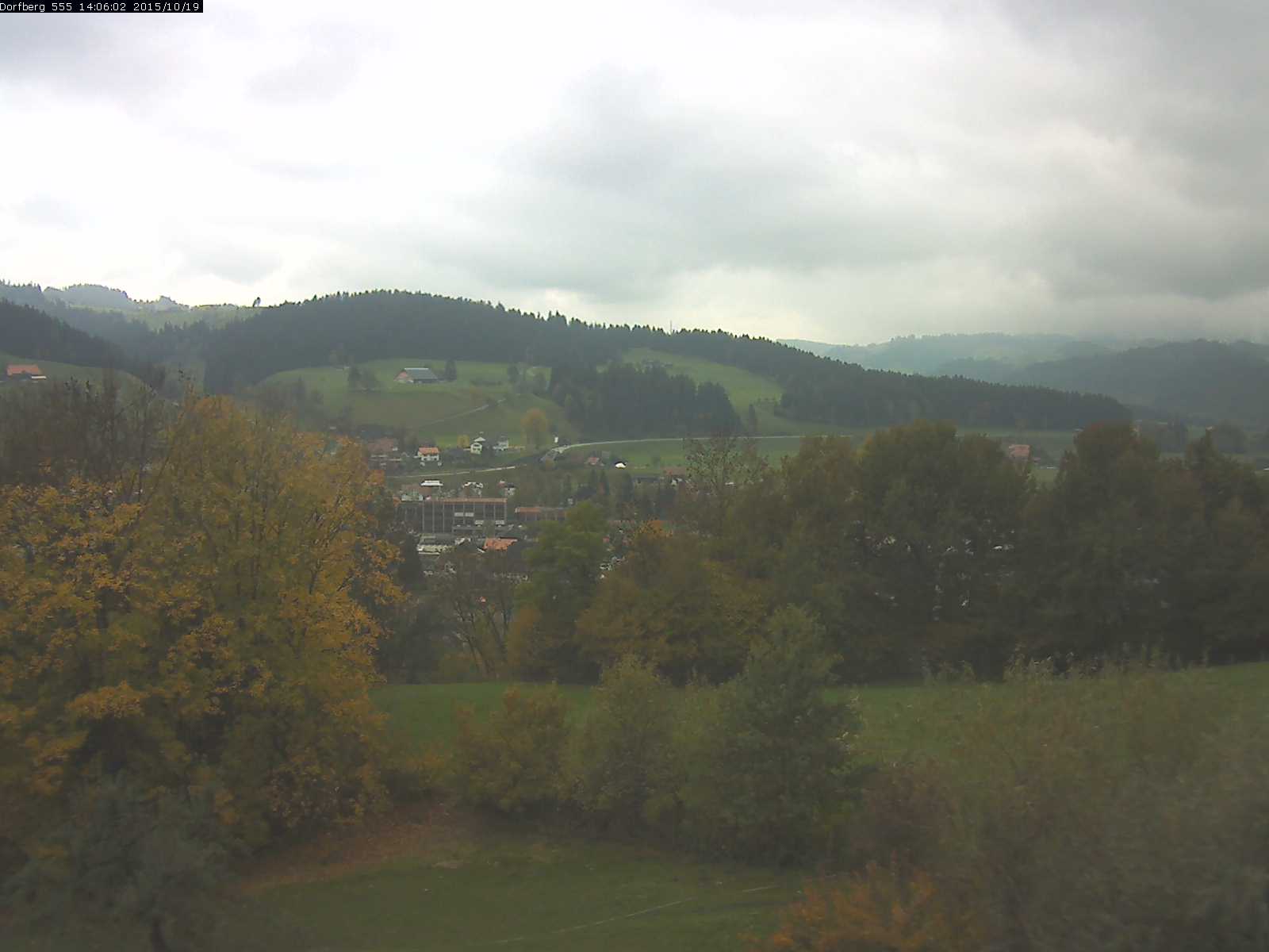 Webcam-Bild: Aussicht vom Dorfberg in Langnau 20151019-140601