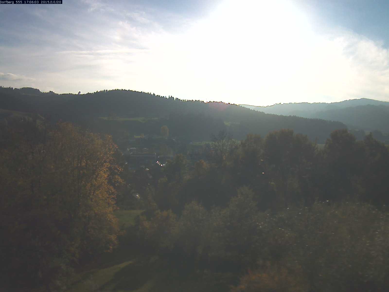 Webcam-Bild: Aussicht vom Dorfberg in Langnau 20151020-170601