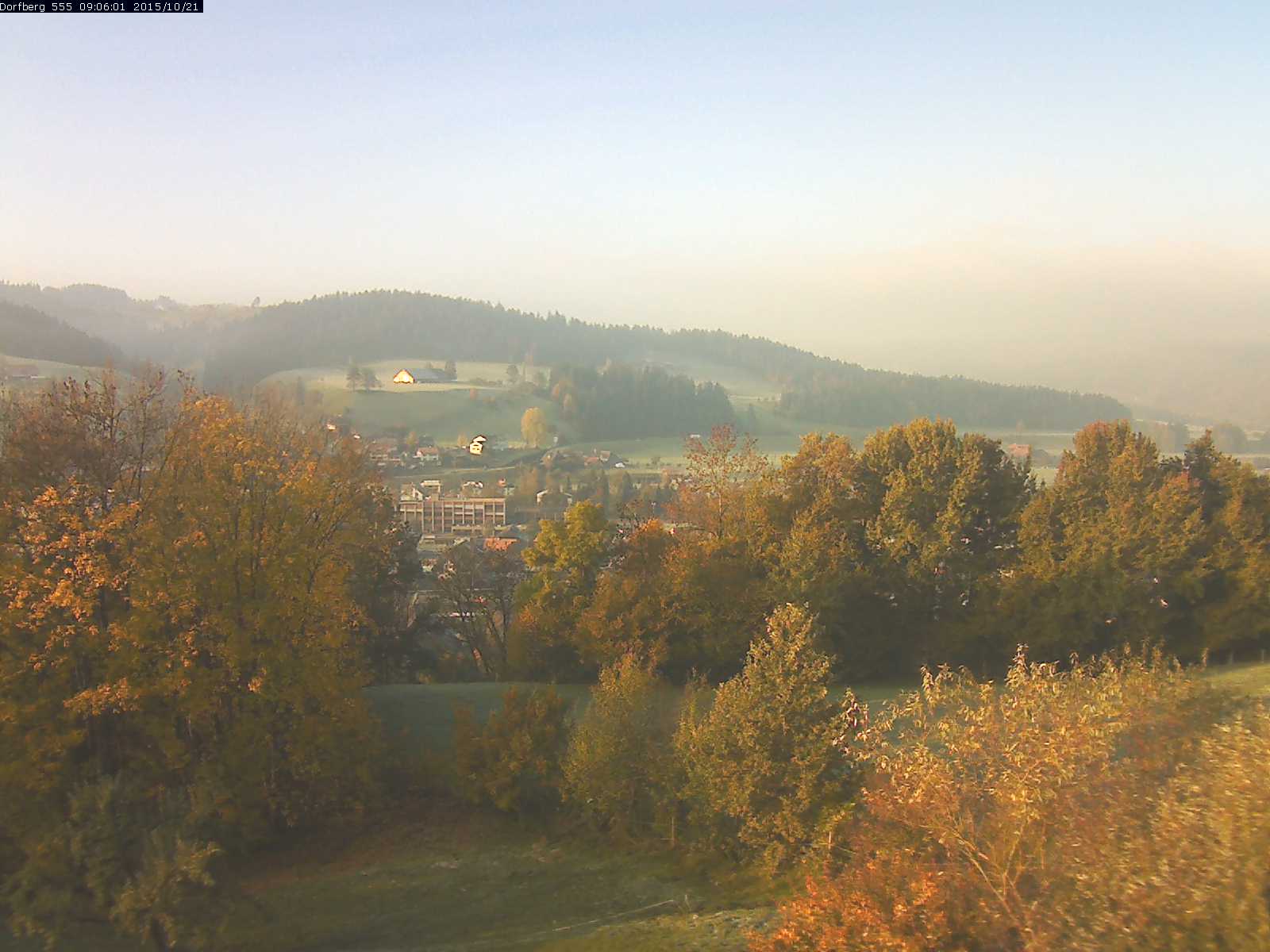 Webcam-Bild: Aussicht vom Dorfberg in Langnau 20151021-090601