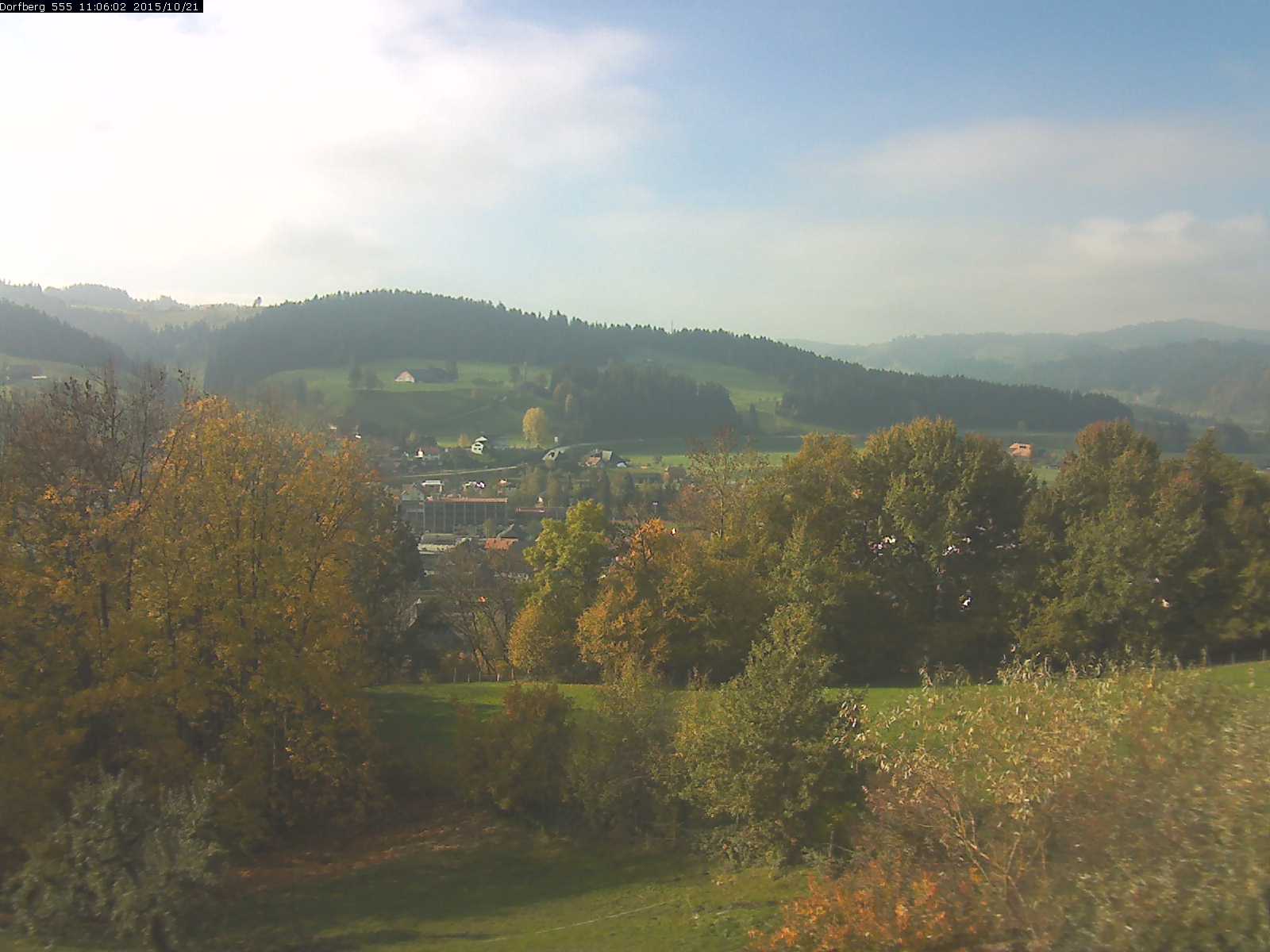 Webcam-Bild: Aussicht vom Dorfberg in Langnau 20151021-110601