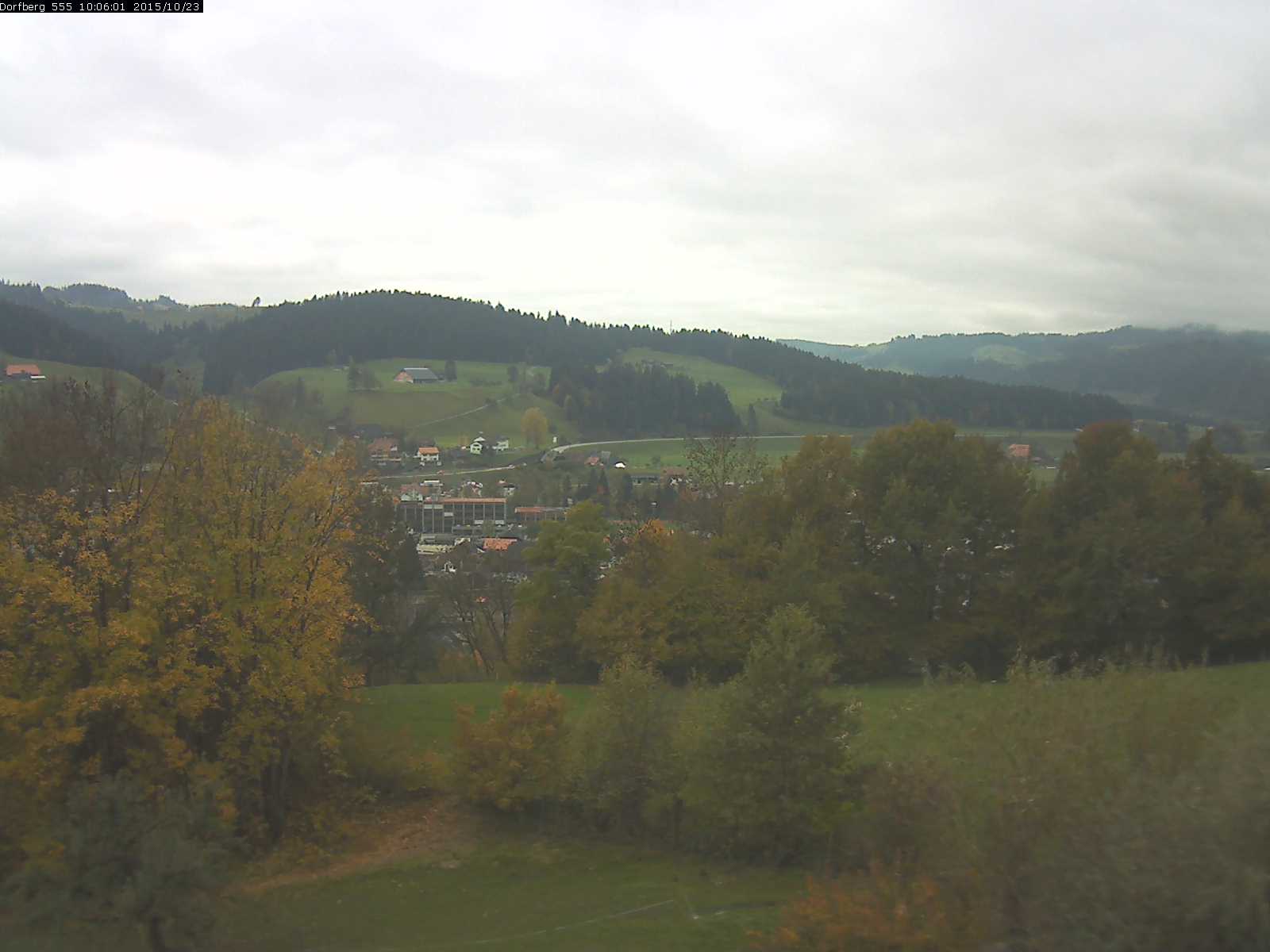 Webcam-Bild: Aussicht vom Dorfberg in Langnau 20151023-100601