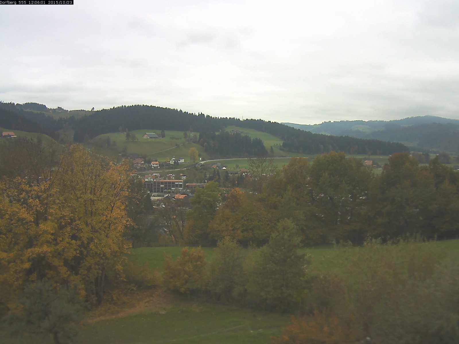 Webcam-Bild: Aussicht vom Dorfberg in Langnau 20151023-120601