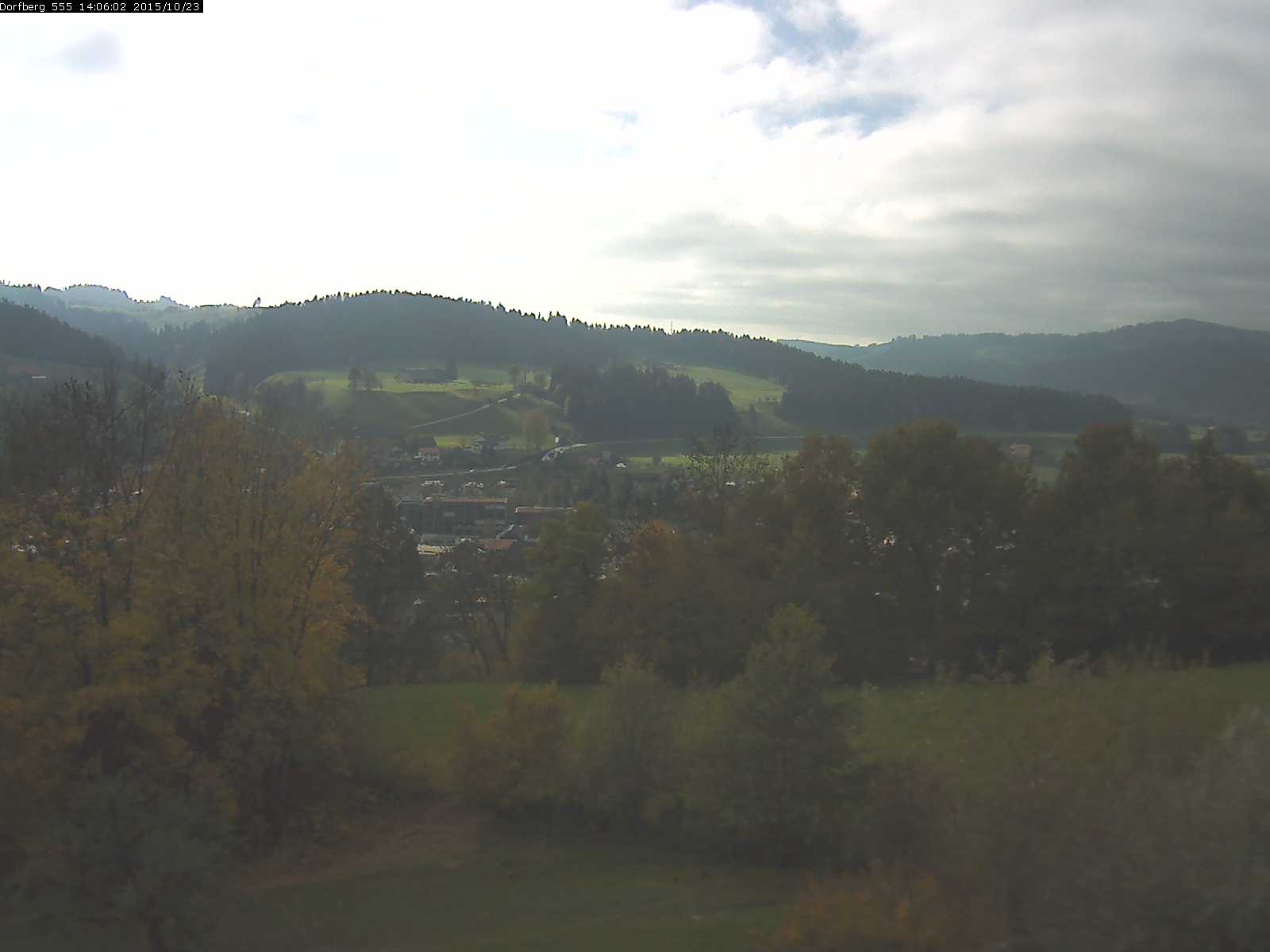 Webcam-Bild: Aussicht vom Dorfberg in Langnau 20151023-140602