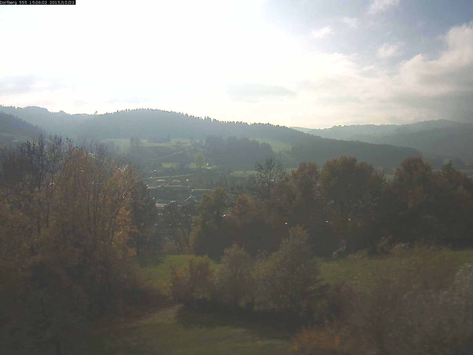 Webcam-Bild: Aussicht vom Dorfberg in Langnau 20151023-150601