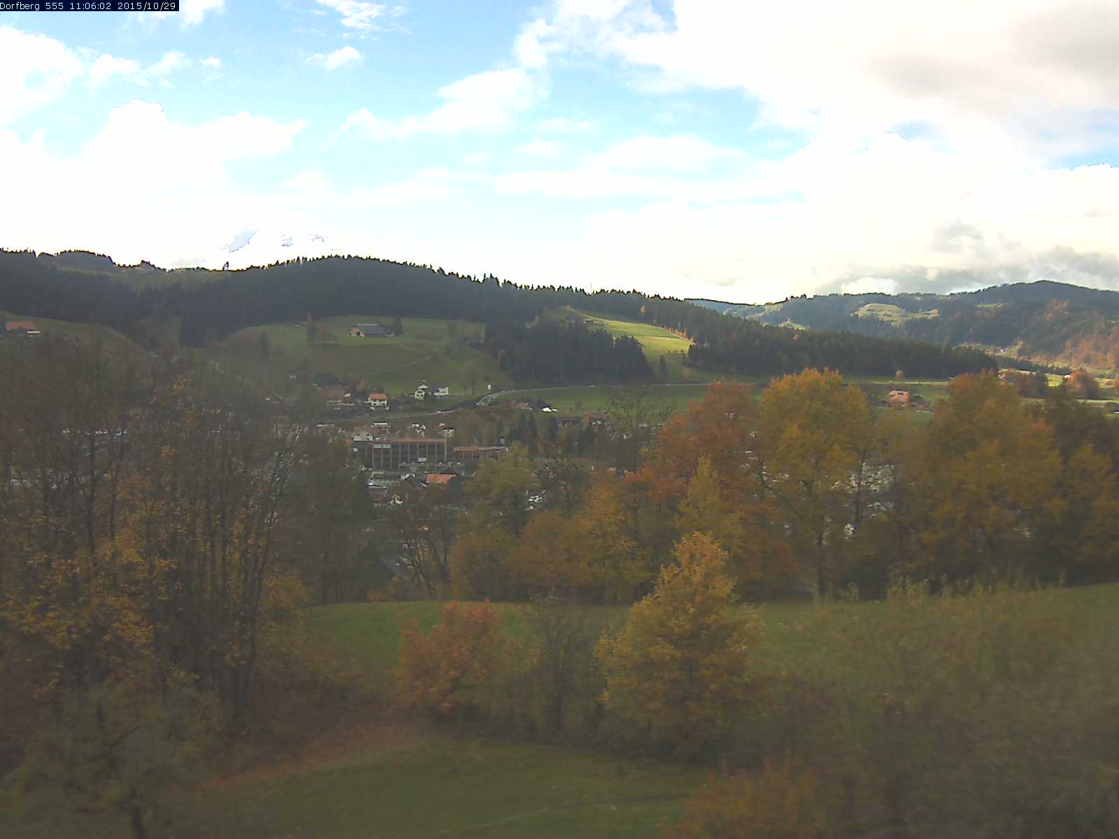 Webcam-Bild: Aussicht vom Dorfberg in Langnau 20151029-110601