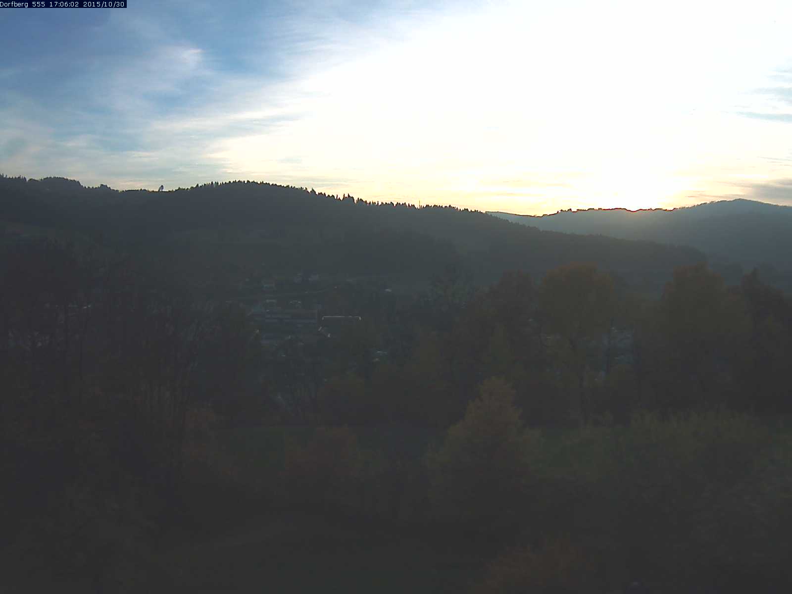 Webcam-Bild: Aussicht vom Dorfberg in Langnau 20151030-170601