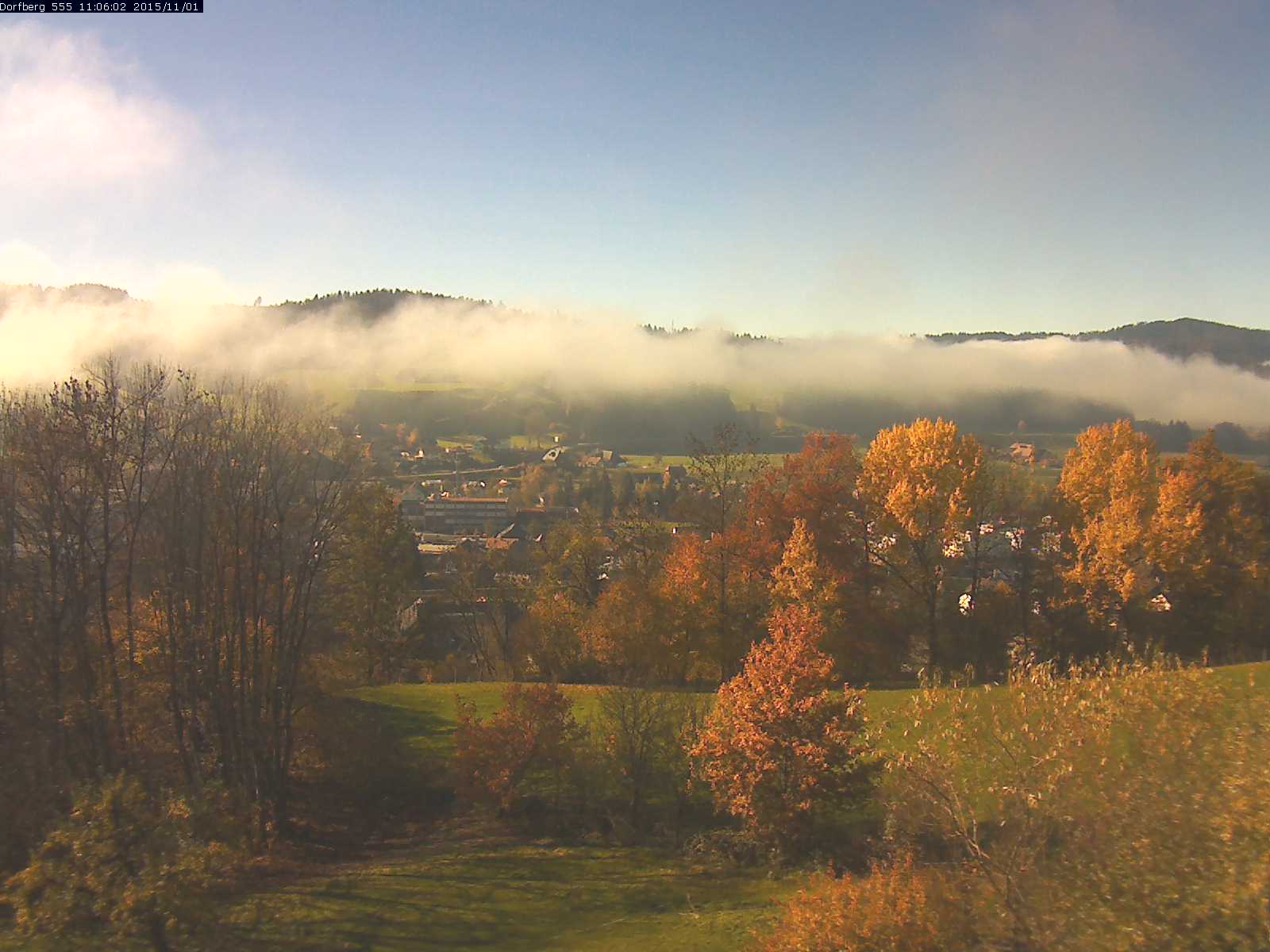 Webcam-Bild: Aussicht vom Dorfberg in Langnau 20151101-110601