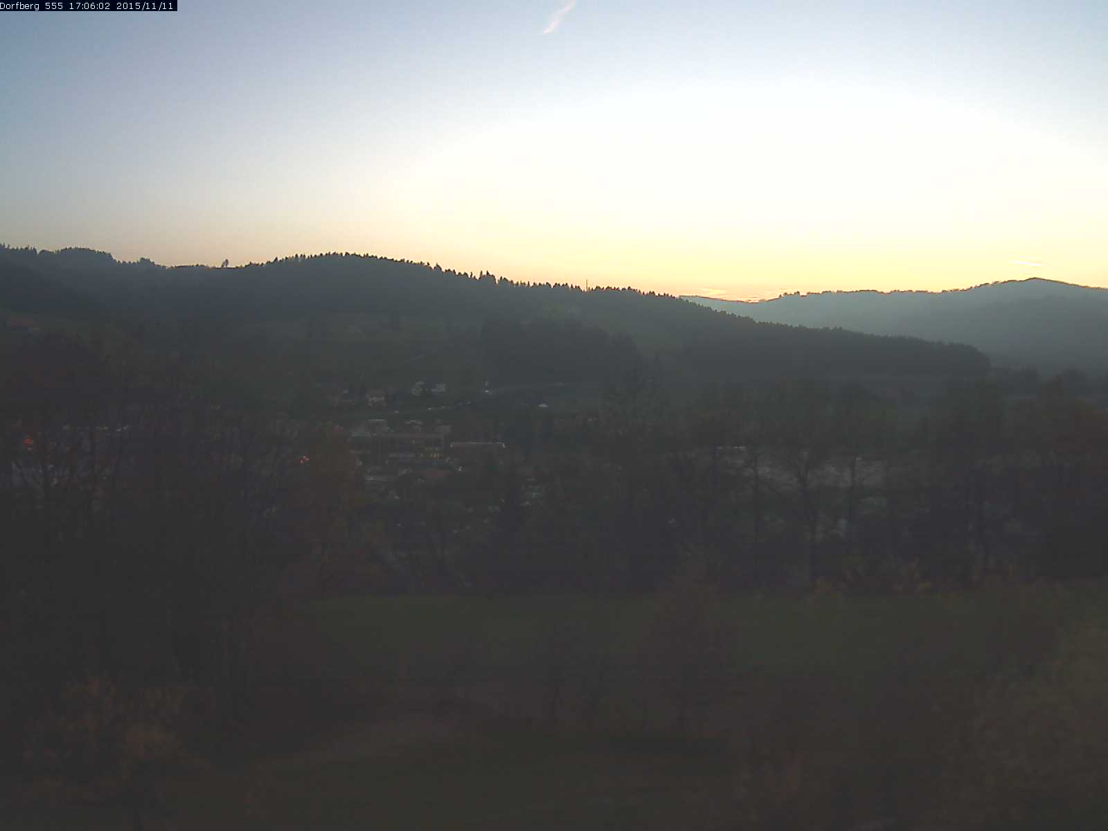 Webcam-Bild: Aussicht vom Dorfberg in Langnau 20151111-170601