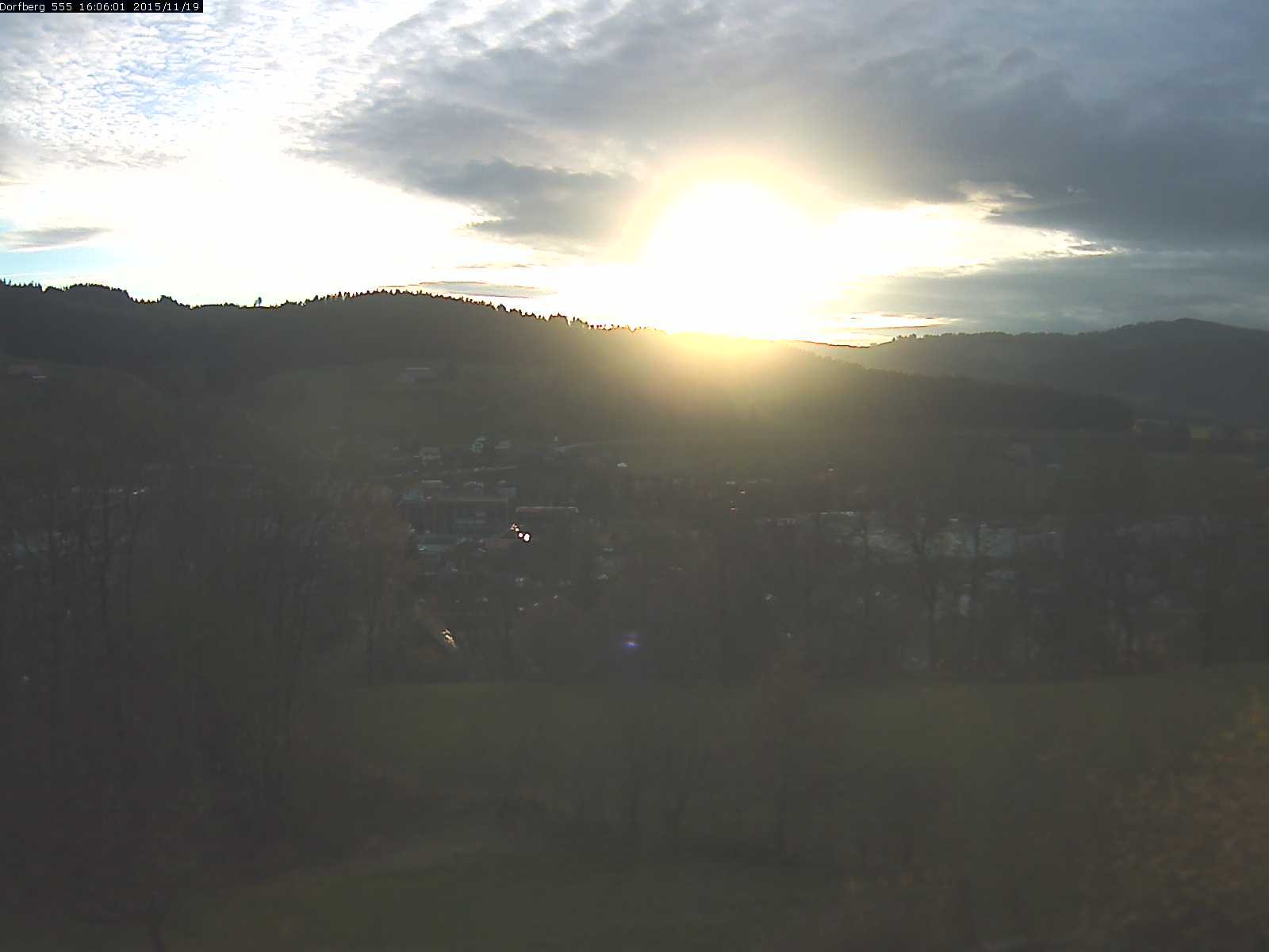 Webcam-Bild: Aussicht vom Dorfberg in Langnau 20151119-160601
