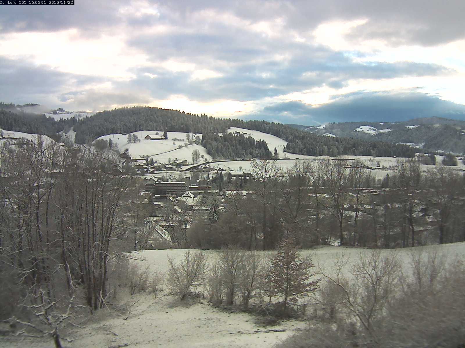 Webcam-Bild: Aussicht vom Dorfberg in Langnau 20151122-160601