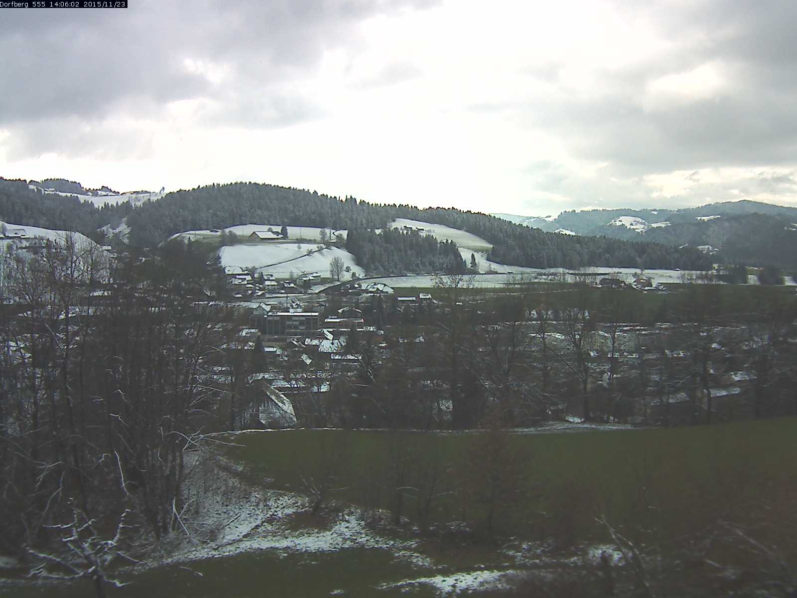 Webcam-Bild: Aussicht vom Dorfberg in Langnau 20151123-140601