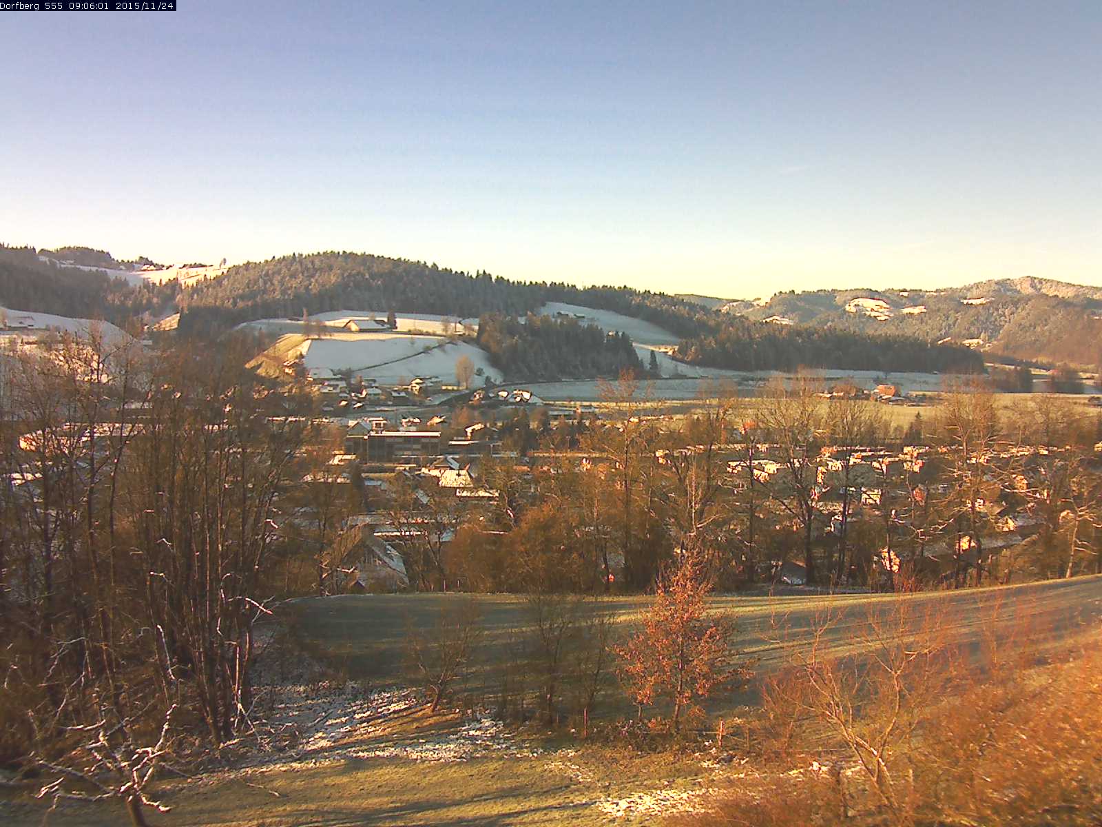Webcam-Bild: Aussicht vom Dorfberg in Langnau 20151124-090601