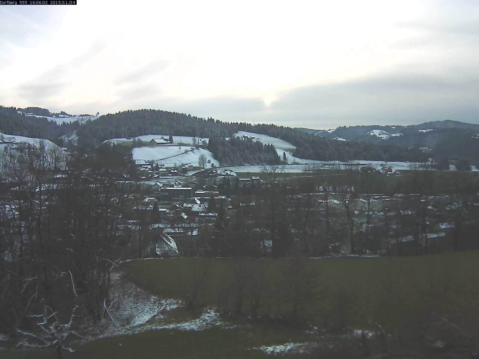 Webcam-Bild: Aussicht vom Dorfberg in Langnau 20151124-160601