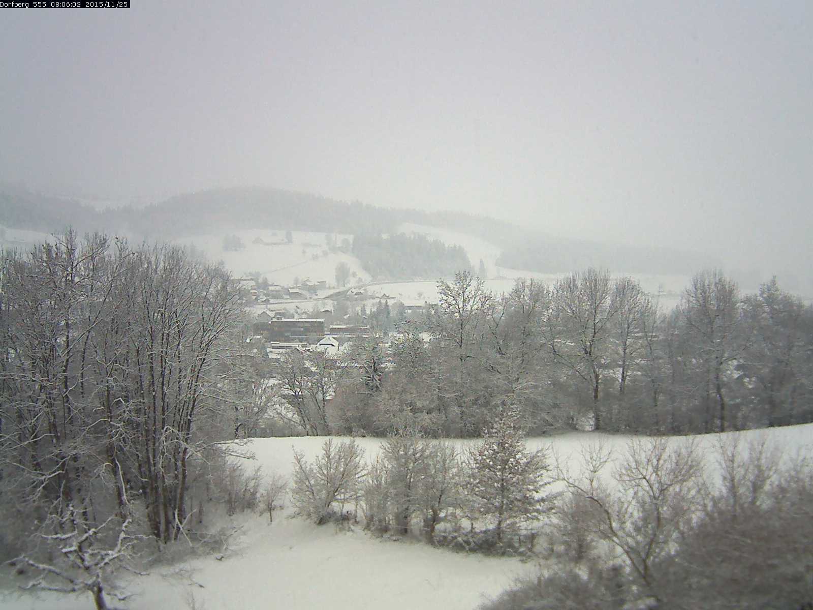 Webcam-Bild: Aussicht vom Dorfberg in Langnau 20151125-080601