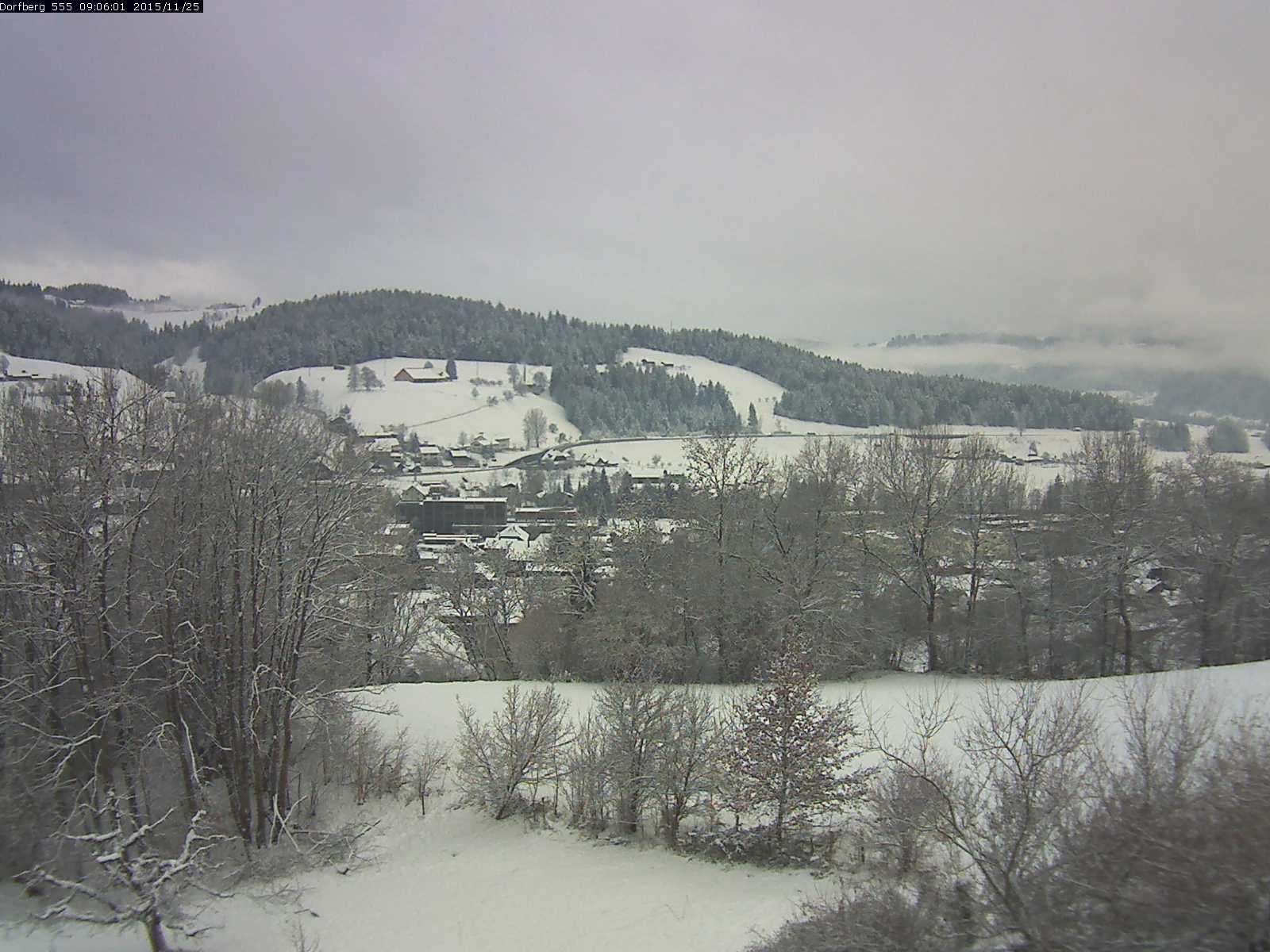 Webcam-Bild: Aussicht vom Dorfberg in Langnau 20151125-090601