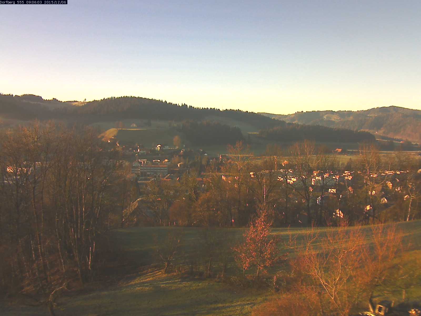 Webcam-Bild: Aussicht vom Dorfberg in Langnau 20151206-090601
